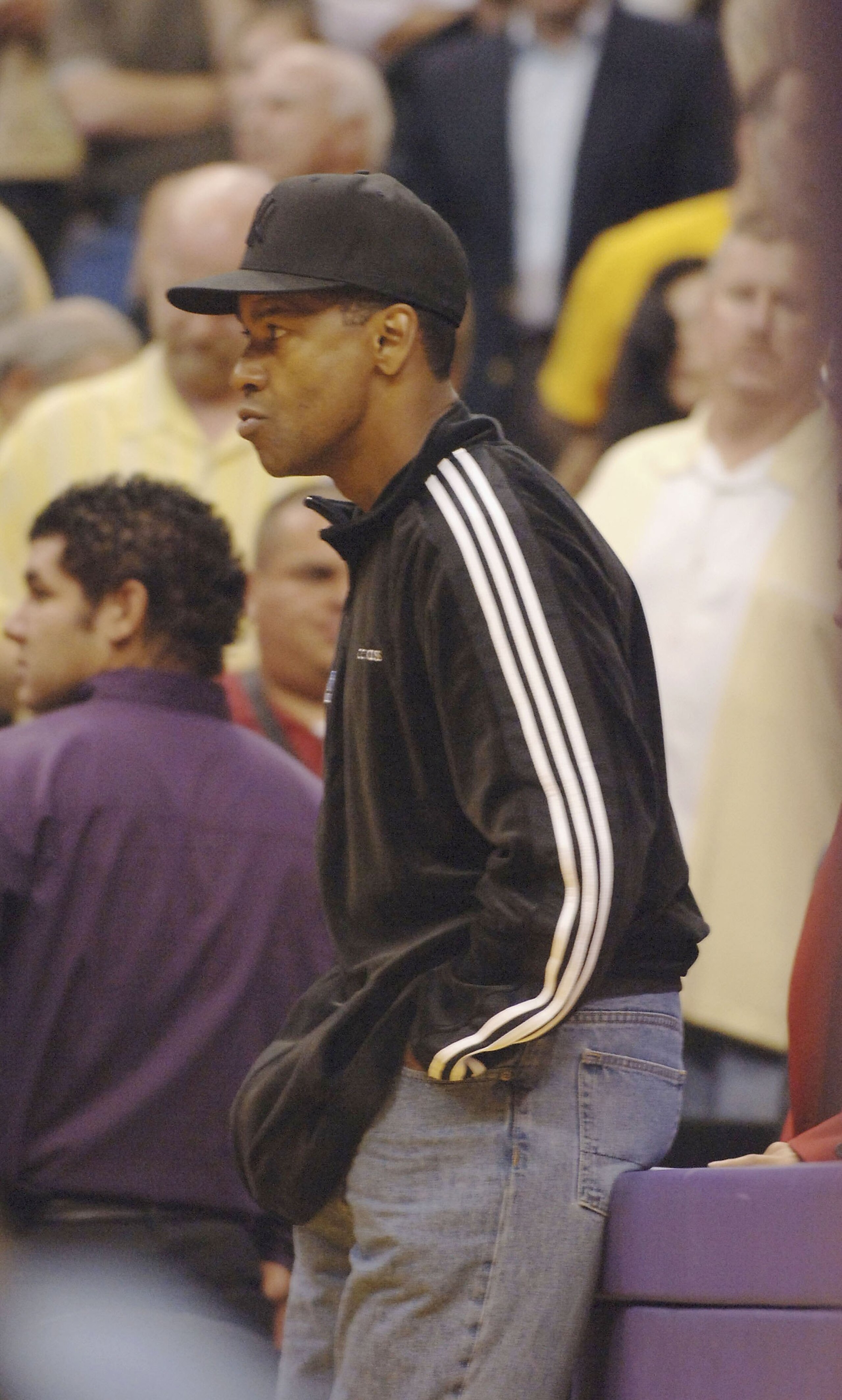 LOS ANGELES - MAY 4:   Actor Denzel Washington attends the Los Angeles Lakers-Phoenix Suns playoff game on May 4, 2006 at Staples Center in Los Angeles, California.  (Photo by Stephen Shugerman/ Getty Images)