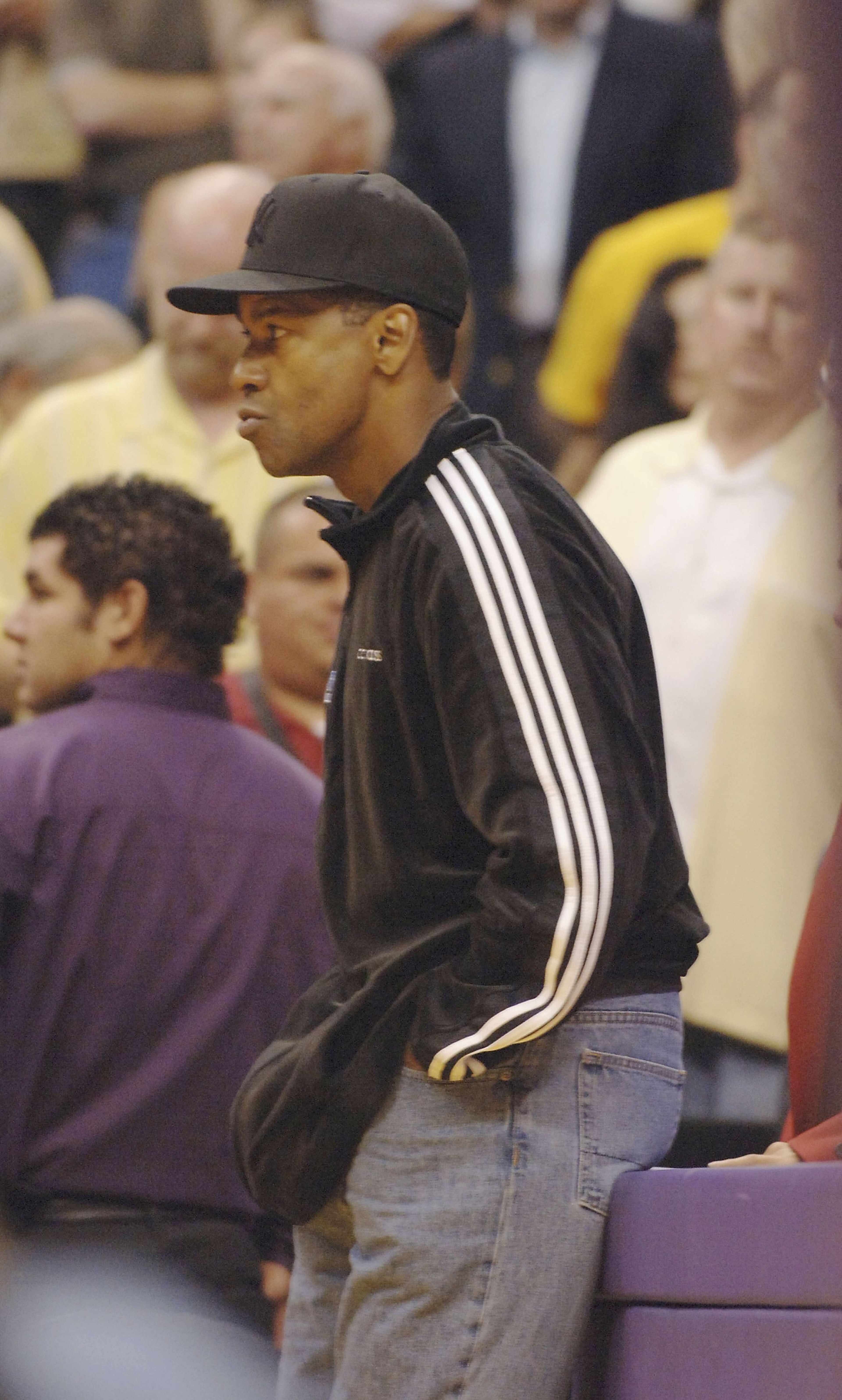 LOS ANGELES - MAY 4:   Actor Denzel Washington attends the Los Angeles Lakers-Phoenix Suns playoff game on May 4, 2006 at Staples Center in Los Angeles, California.  (Photo by Stephen Shugerman/ Getty Images)
