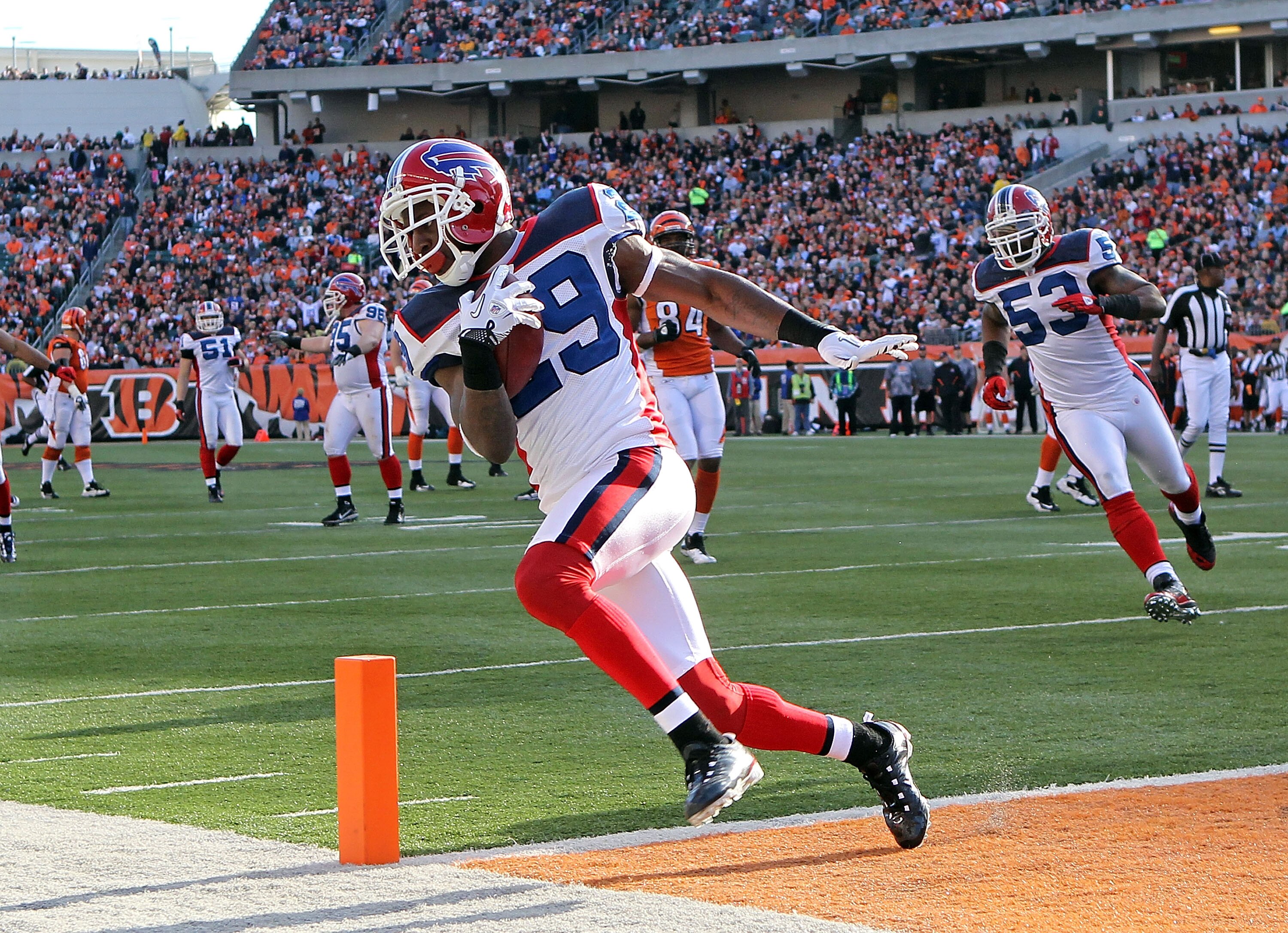 CINCINNATI - NOVEMBER 21:  Drayton Florence #29 of the Buffalo Bills runs for a touchdown after recovering a fumble during NFL game against the Cincinnati Bengals at Paul Brown Stadium on November 21, 2010 in Cincinnati, Ohio. The Bills won 49-31.  (Photo