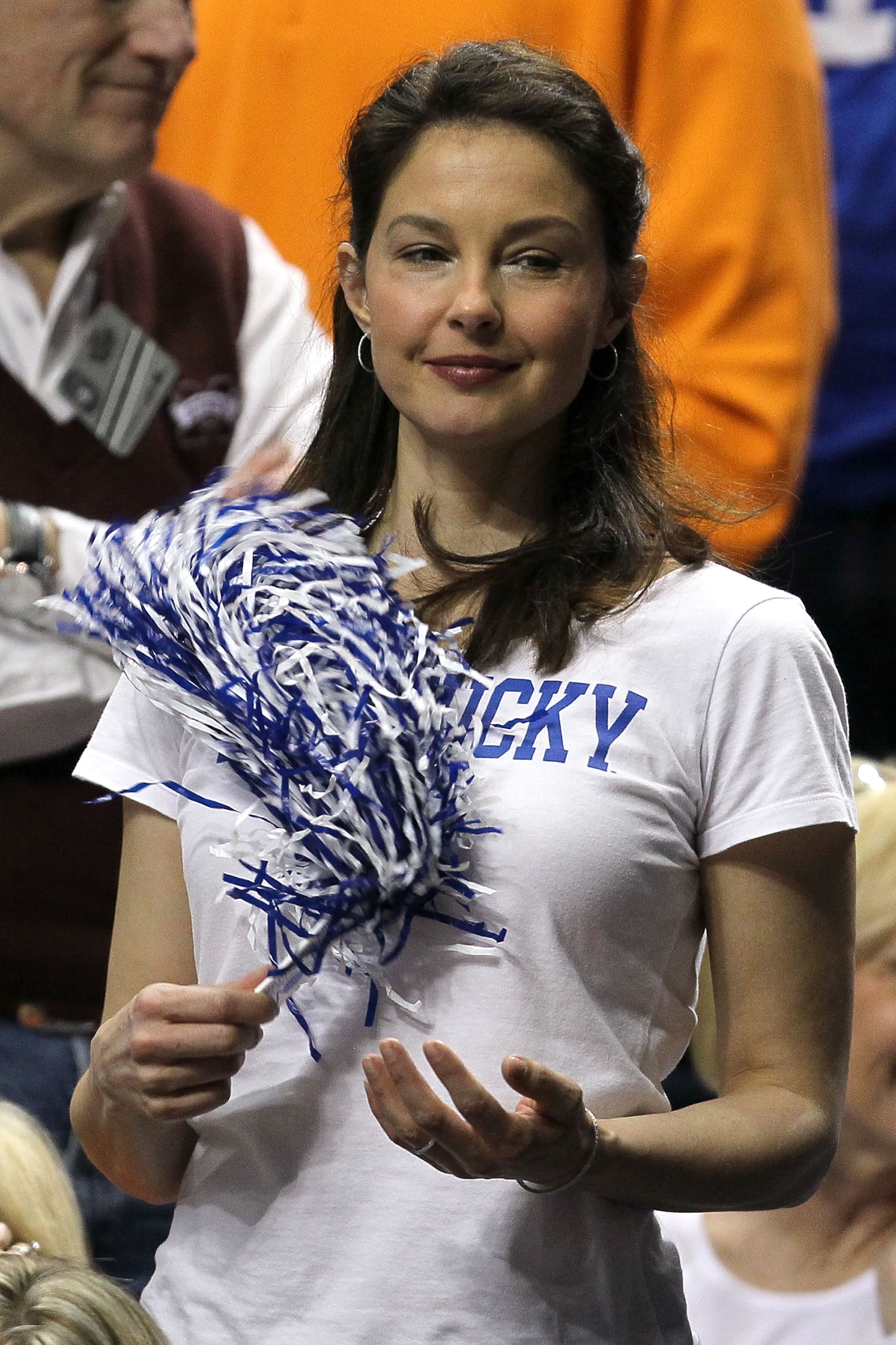 NASHVILLE, TN - MARCH 13:  Actress Ashley Judd cheers for the Kentucky Wildcats against the Tennessee Volunteers during the semirfinals of the SEC Men's Basketball Tournament at the Bridgestone Arena on March 13, 2010 in Nashville, Tennessee.  (Photo by A
