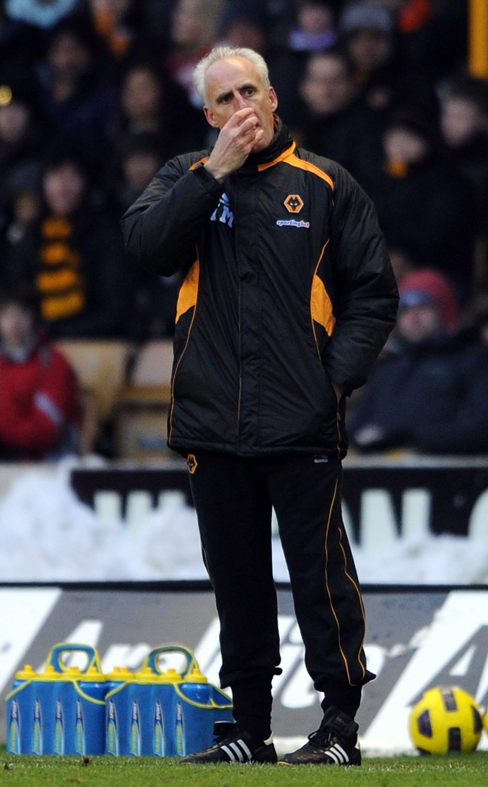 WOLVERHAMPTON, ENGLAND - DECEMBER 26: Wolverhampton Wanderers manager Mick McCarthy reacts during the Barclays Premier League match between Wolverhampton Wanderers and Wigan Athletic at Molineux on December 26, 2010 in Wolverhampton, England.  (Photo by C