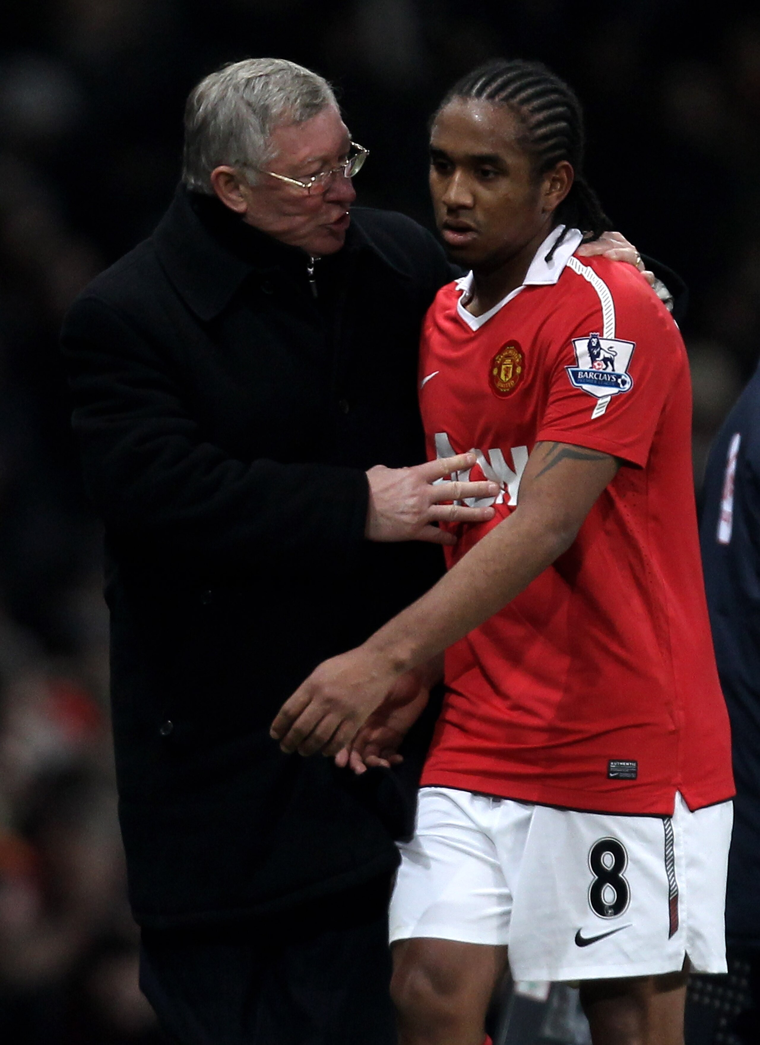 MANCHESTER, ENGLAND - DECEMBER 26:  Manchester United Manager Sir Alex Ferguson has words with Anderson of Manchester United during the Barclays Premier League match between Manchester United and Sunderland at Old Trafford on December 26, 2010 in Manchest