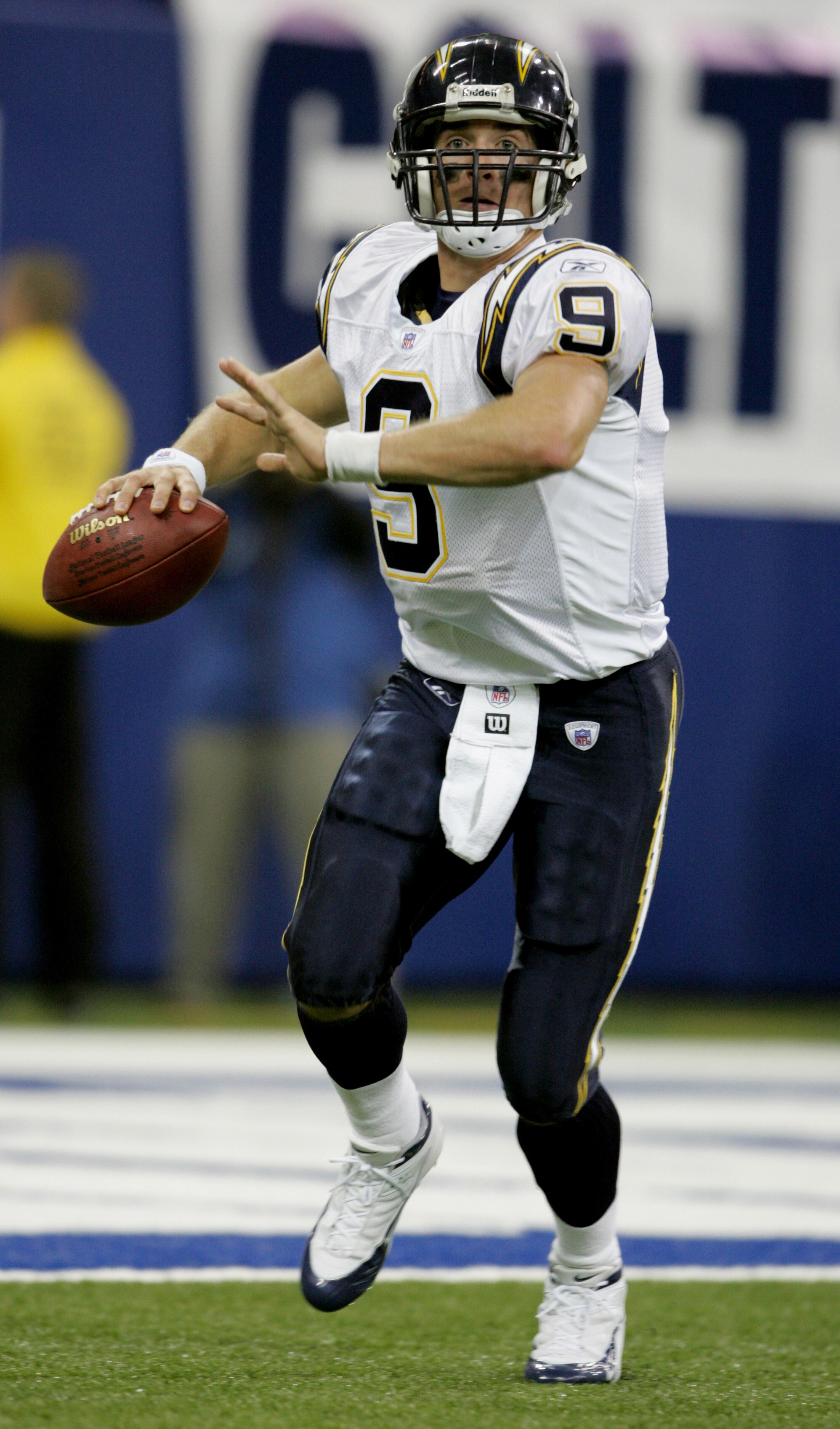INDIANAPOLIS - DECEMBER 18:  Quarterback Drew Brees #9 of the San Diego Chargers looks to pass against the Indianapolis Colts at the RCA Dome on December 18, 2005 in Indianapolis, Indiana. The Chargers defeated the Colts 26-17. (Photo by Andy Lyons/Getty