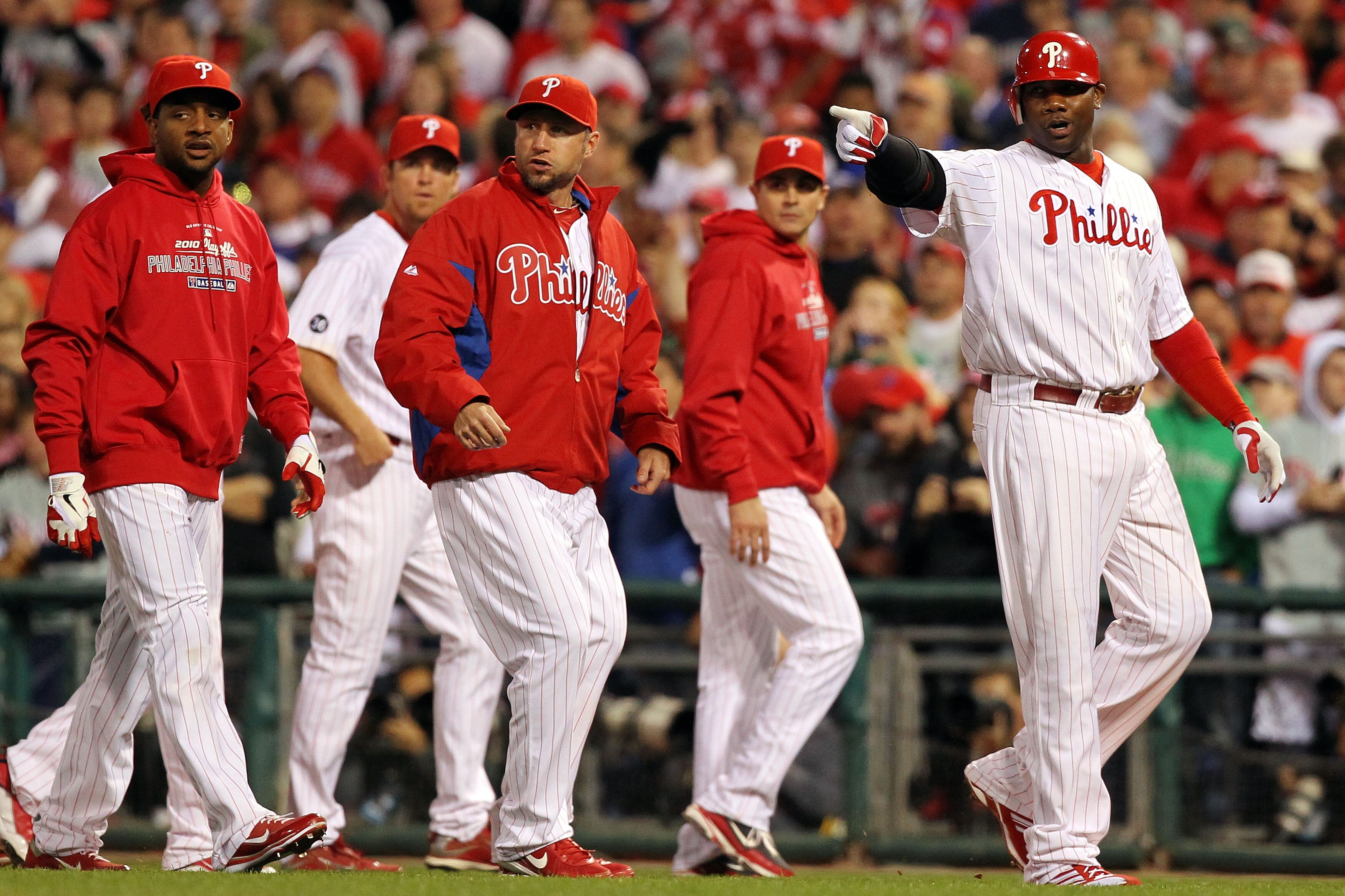 PHILADELPHIA - OCTOBER 23:  Ryan Howard #6 of the Philadelphia Phillies points towards the San Francisco Giants after benches cleared in Game Six of the NLCS during the 2010 MLB Playoffs at Citizens Bank Park on October 23, 2010 in Philadelphia, Pennsylva