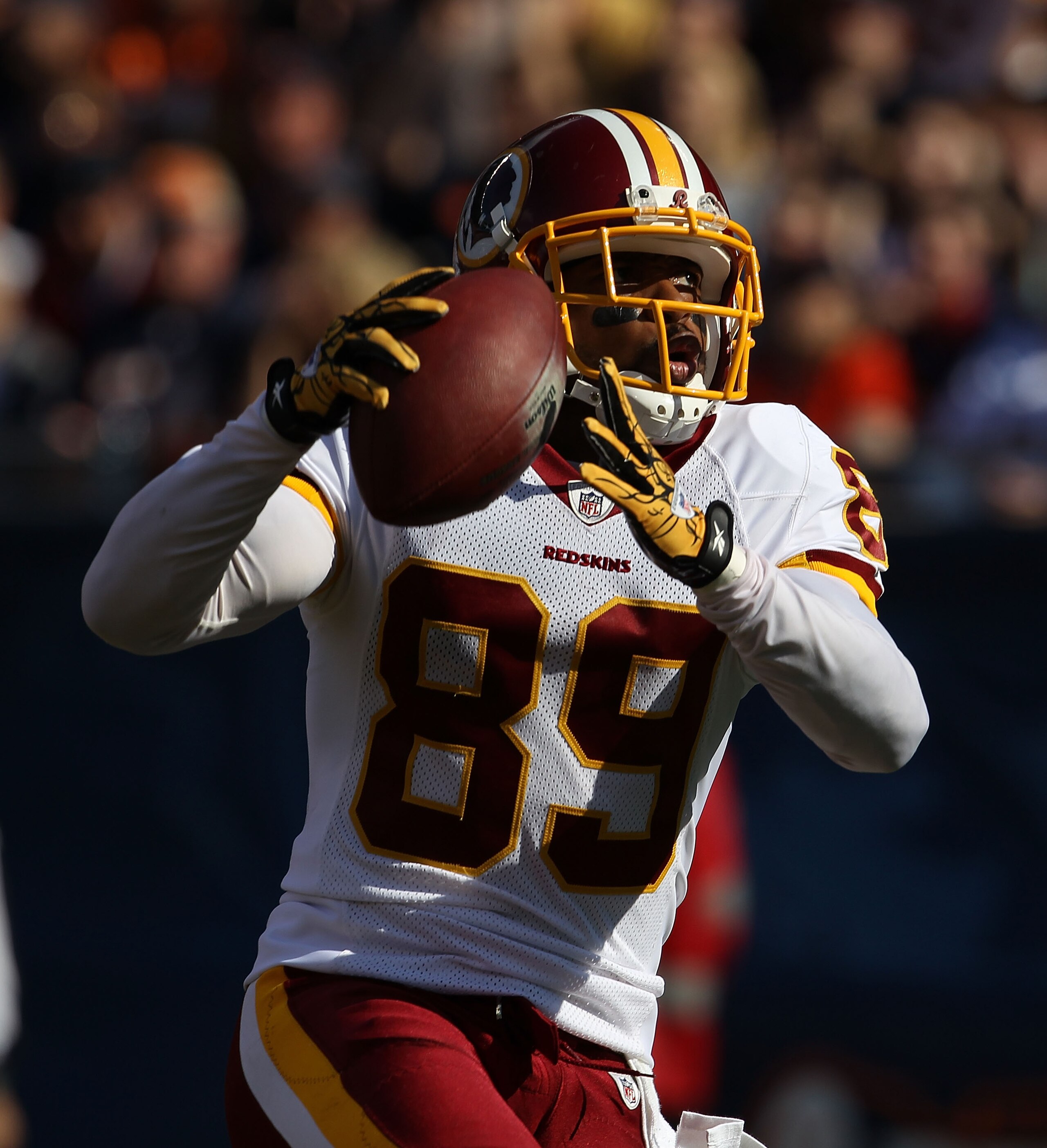 CHICAGO - OCTOBER 24: Santana Moss #89 of the Washington Redskins hauls in a touchdown pass against the Chicago Bears at Soldier Field on October 24, 2010 in Chicago, Illinois.  The Redskins defeated the Bears 17-14. (Photo by Jonathan Daniel/Getty Images