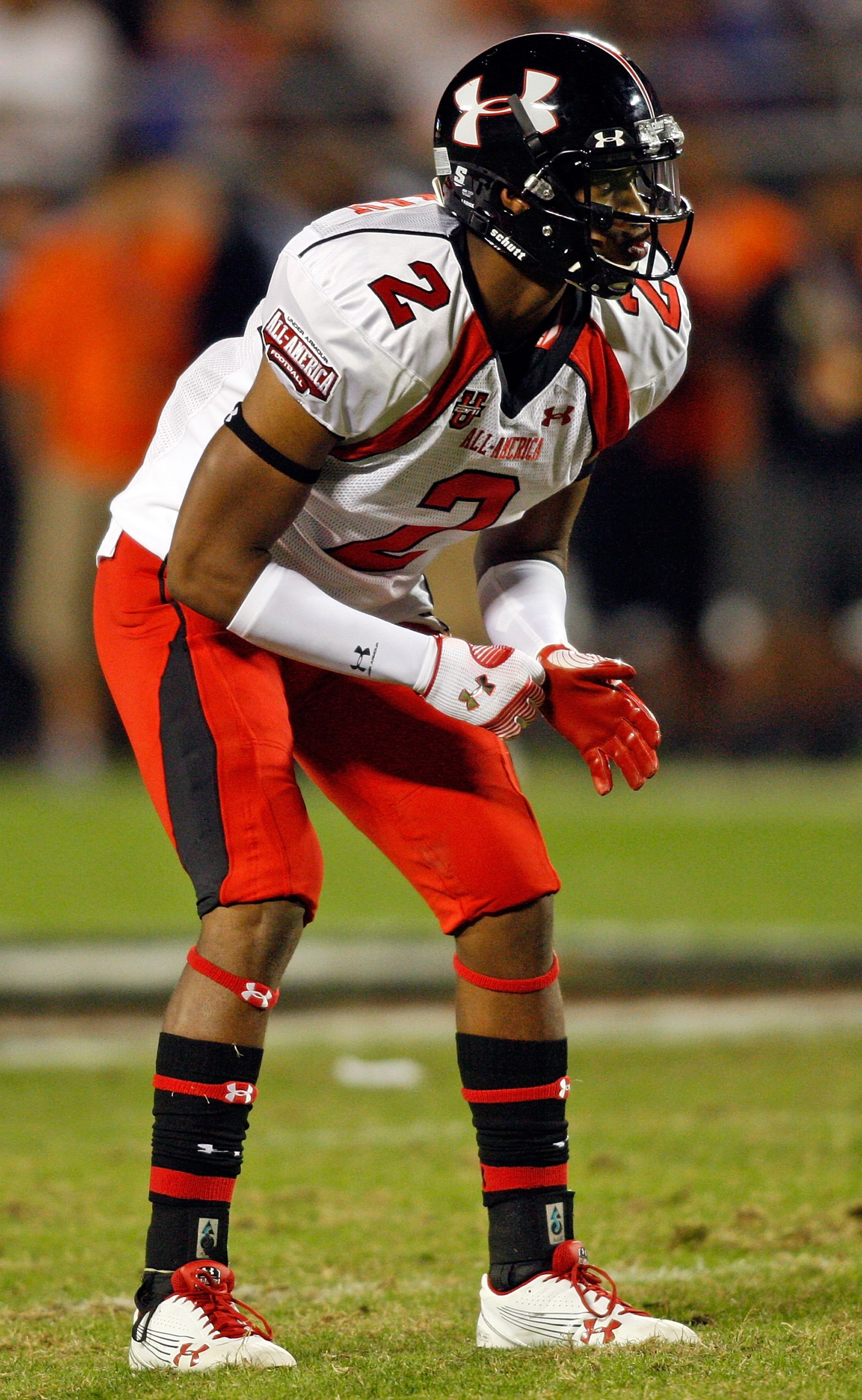 ORLANDO, FL - JANUARY 04:  Safety Devonte Holloman #2 gets set for play during the All America Under Armour Football Game at the Florida Citrus Bowl on January 4, 2009 in Orlando, Florida.  (Photo by J. Meric/Getty Images)