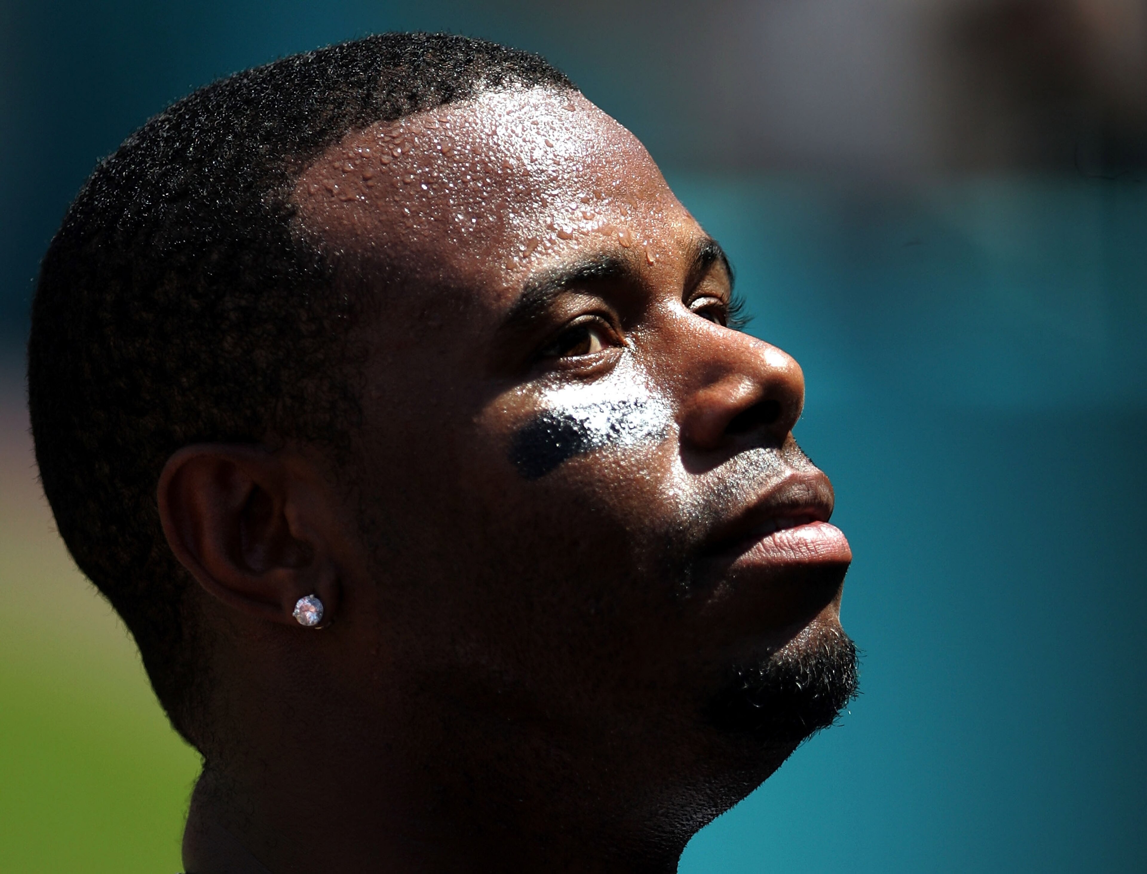 MIAMI - JUNE 08:  Ken Griffey Jr. #3 of the Cincinnati Reds stares at a fan during a game against the Florida Marlins on June 8, 2008 at Dolphin Stadium in Miami, Florida.  (Photo by Marc Serota/Getty Images)
