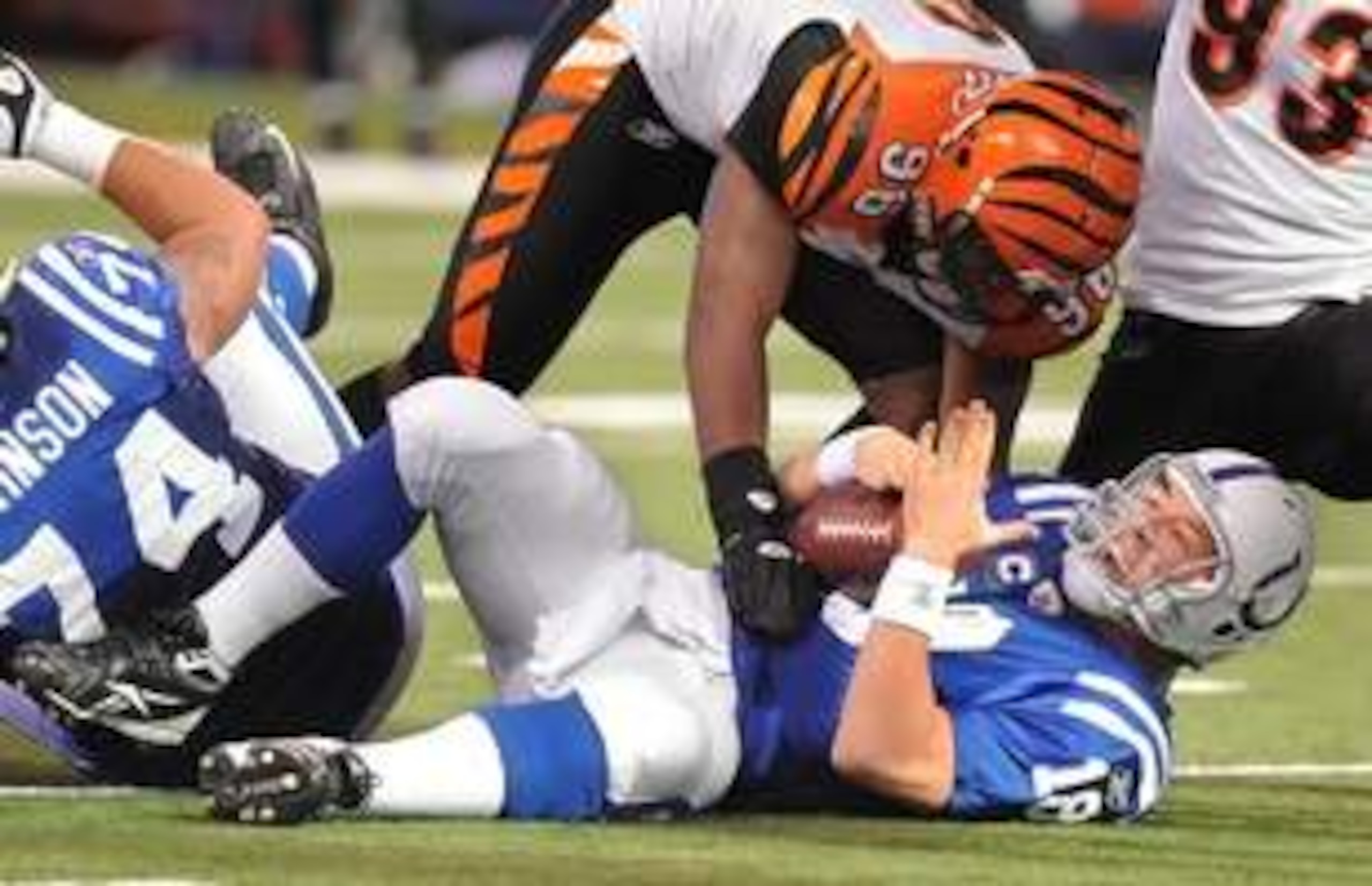Carlos Dunlap gets his first sack