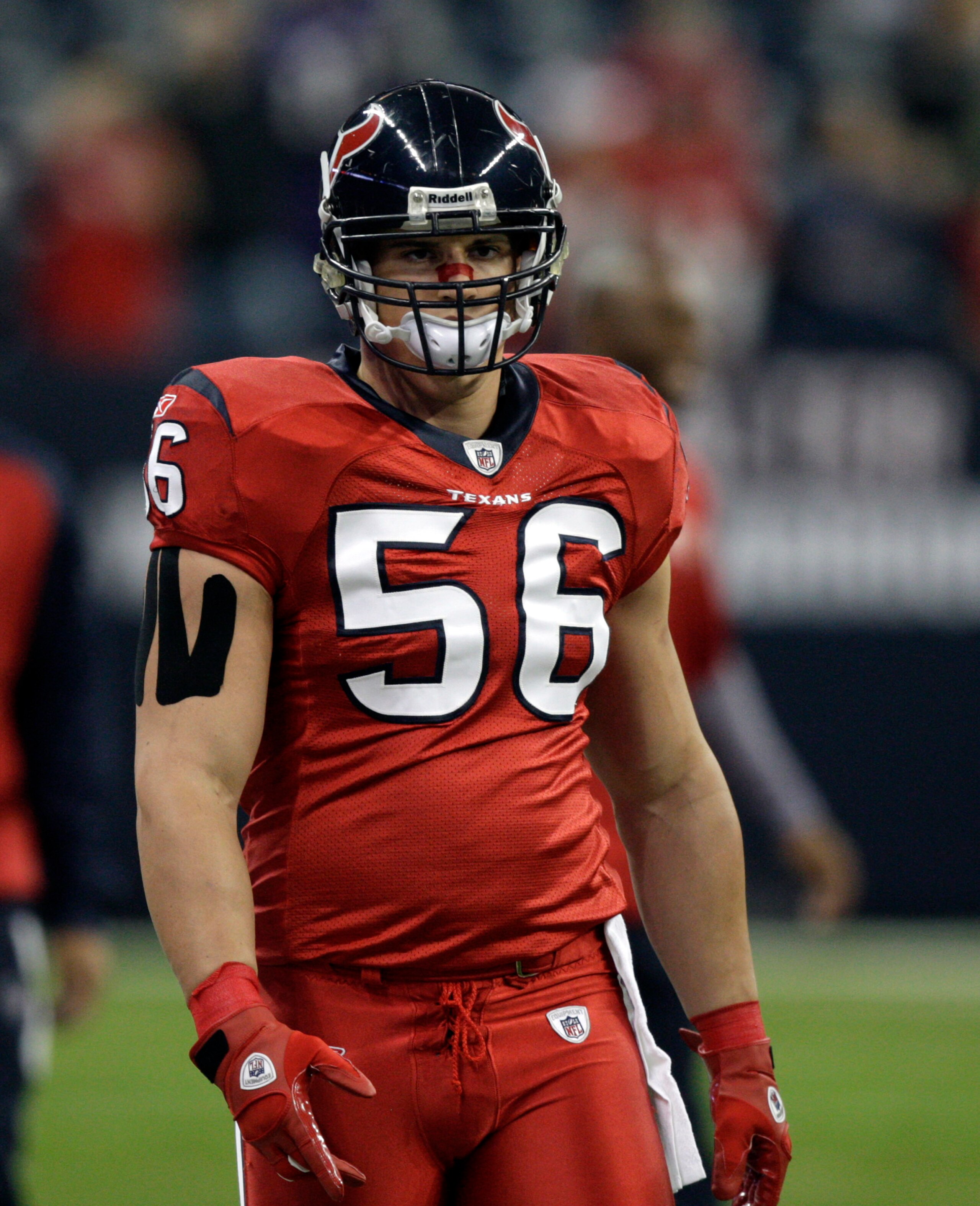 HOUSTON, TX - DECEMBER 13:  Linebacker Brian Cushing #56 of the Houston Texans during warm ups before playing the Baltimore Ravens at Reliant Stadium on December 13, 2010 in Houston, Texas.  (Photo by Bob Levey/Getty Images)