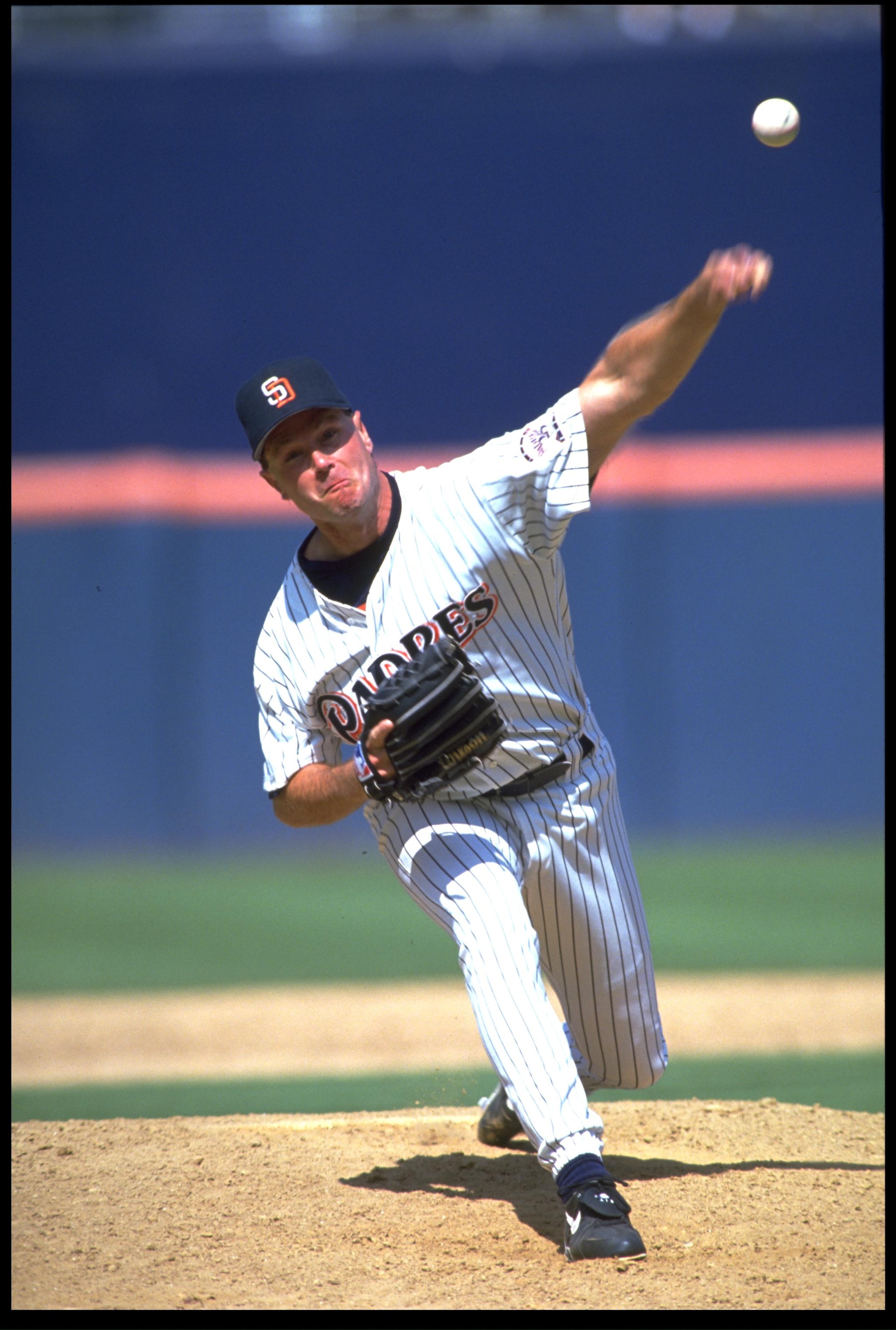 15 Jul 1993: MARK DAVIS, RELIEVER FOR THE SAN DIEGO PADRES, THROWS A PITCH AGAINST THE PHILADELPHIA PHILLIES DURING THE PADRES'' 4-2 WIN AT JACK MURPHY STADIUM IN SAN DIEGO, CALIFORNIA. 15 Jul 1993: MARK DAVIS, RELIEVER FOR THE SAN DIEGO PADRES, THROWS A PITCH AGAINST THE PHILADELPHIA PHILLIES DURING THE PADRES'' 4-2 WIN AT JACK MURPHY STADIUM IN SAN DIEGO, CALIFORNIA.