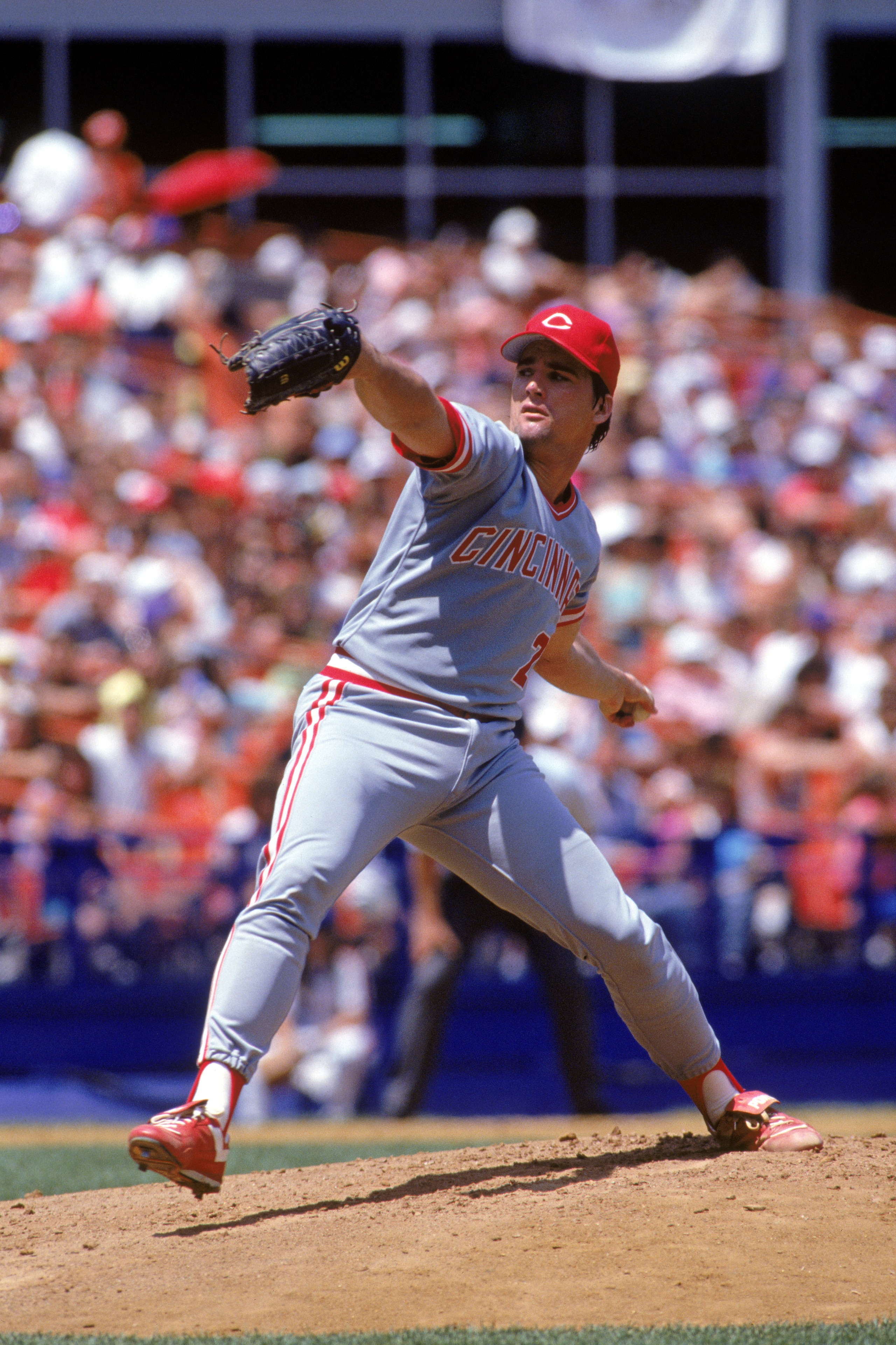 1990: Danny Jackson of the Cincinnati Reds winds back to pitch during a MLB game in the 1990 season. ( Photo by: Scott Halleran/Getty Images) 1990: Danny Jackson of the Cincinnati Reds winds back to pitch during a MLB game in the 1990 season. ( Photo by: Scott Halleran/Getty Images)