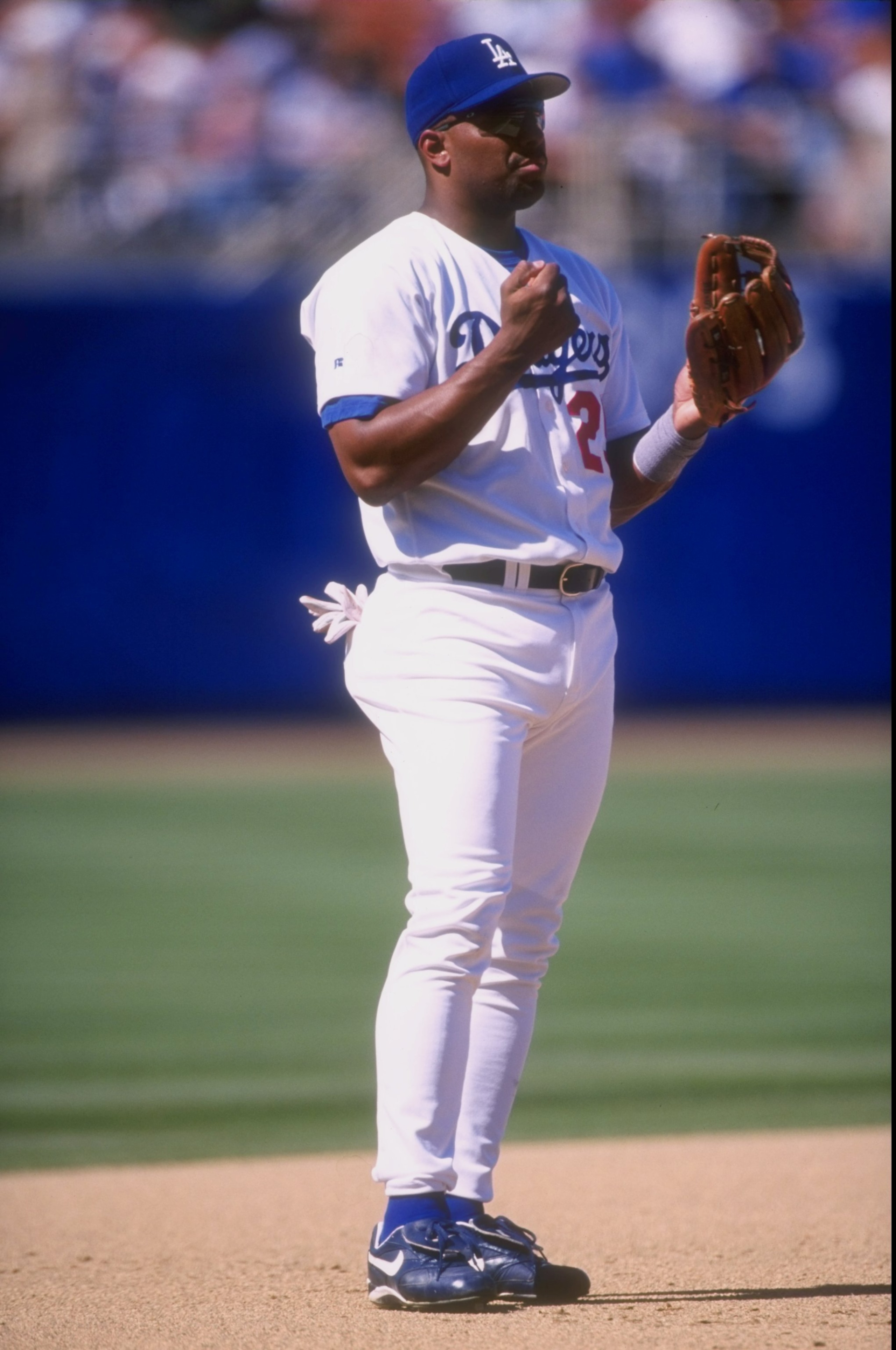 14 Jun 1998: Bobby Bonilla #25 of the Los Angeles Dodgers in action during a game against the Colorado Rockies at the Dodger Stadium in Los Angeles, California. The Rockies defeated the Dodgers 3-2. Mandatory Credit: Vincent Laforet /Allsport 14 Jun 1998: Bobby Bonilla #25 of the Los Angeles Dodgers in action during a game against the Colorado Rockies at the Dodger Stadium in Los Angeles, California. The Rockies defeated the Dodgers 3-2. Mandatory Credit: Vincent Laforet /Allsport