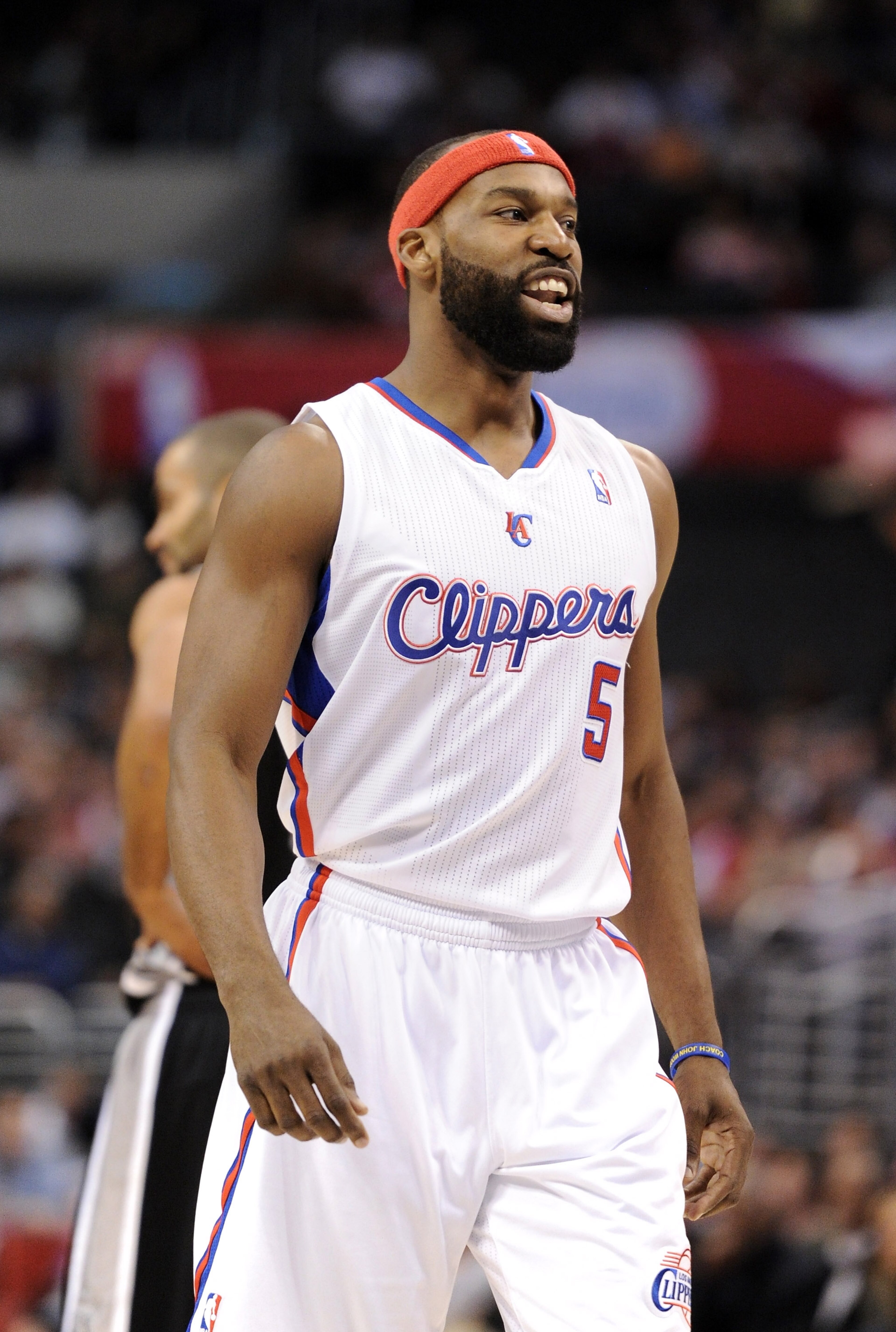 LOS ANGELES, CA - DECEMBER 01: Baron Davis #5 of the Los Angeles Clippers celebrates his pass for a score against the the San Antonio Spurs at the Staples Center on December 1, 2010 in Los Angeles, California. NOTE TO USER: User expressly acknowledges a LOS ANGELES, CA - DECEMBER 01: Baron Davis #5 of the Los Angeles Clippers celebrates his pass for a score against the the San Antonio Spurs at the Staples Center on December 1, 2010 in Los Angeles, California. NOTE TO USER: User expressly acknowledges a