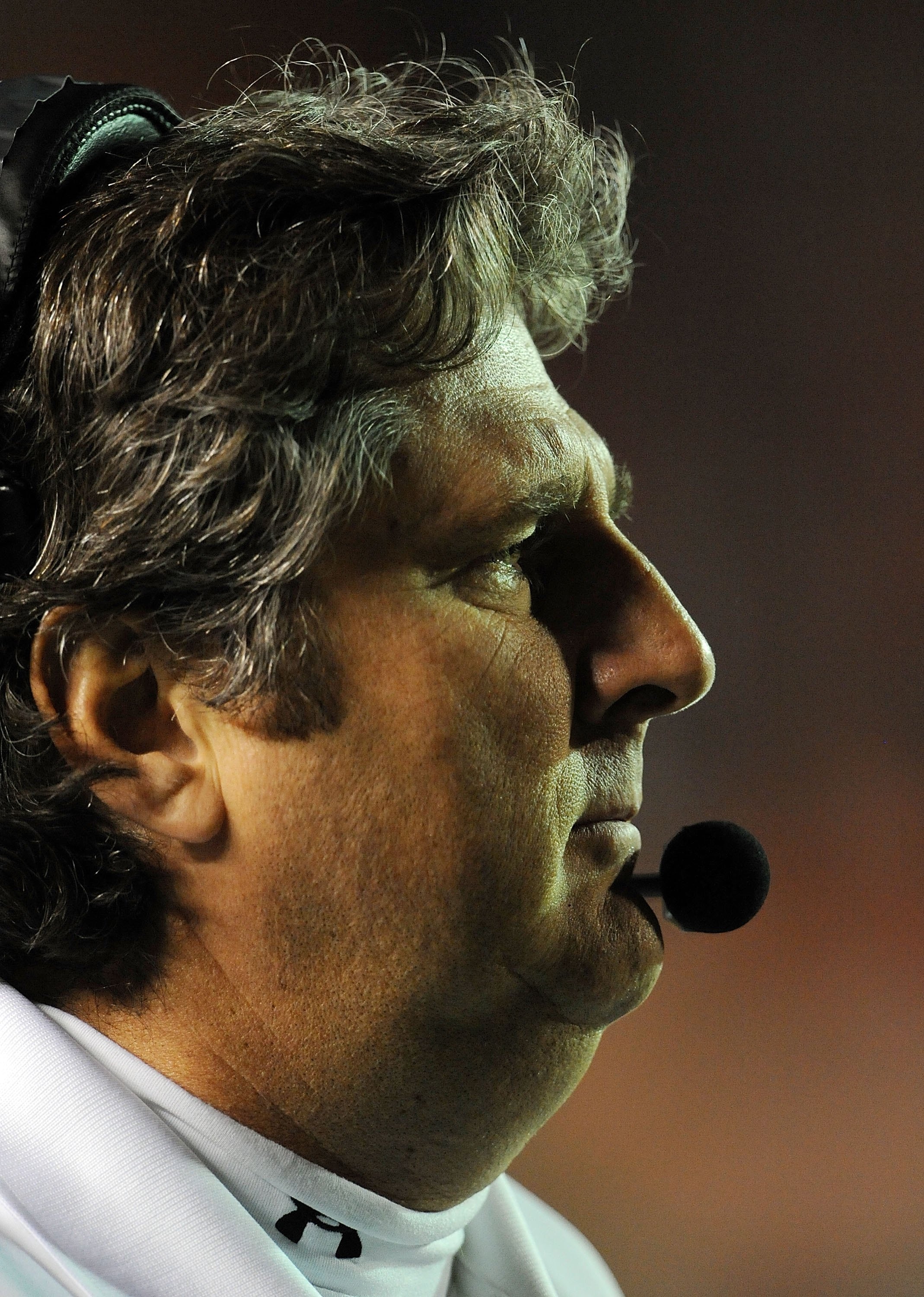 LUBBOCK, TX - NOVEMBER 08:  Head coach Mike Leach of the Texas Tech Red Raiders during play against the Oklahoma State Cowboys at Jones AT&T Stadium on November 8, 2008 in Lubbock, Texas.  (Photo by Ronald Martinez/Getty Images)