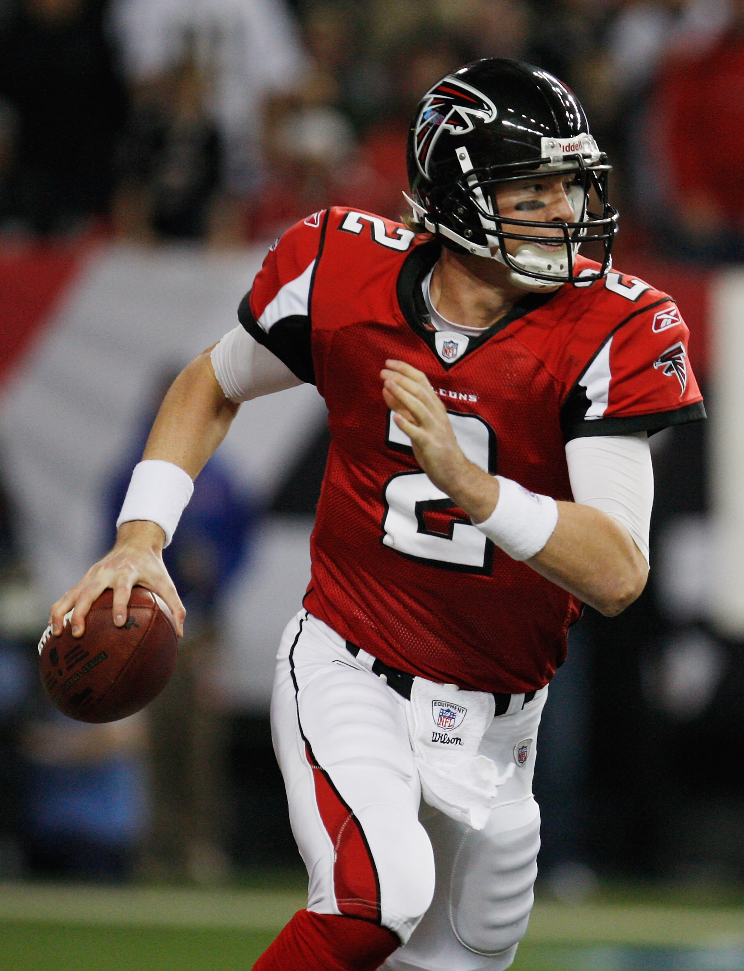 ATLANTA, GA - DECEMBER 27:  Matt Ryan #2 of the Atlanta Falcons looks upfield to pass during the first half of the game against the New Orleans Saints at the Georgia Dome on December 27, 2010 in Atlanta, Georgia.  (Photo by Scott Halleran/Getty Images)