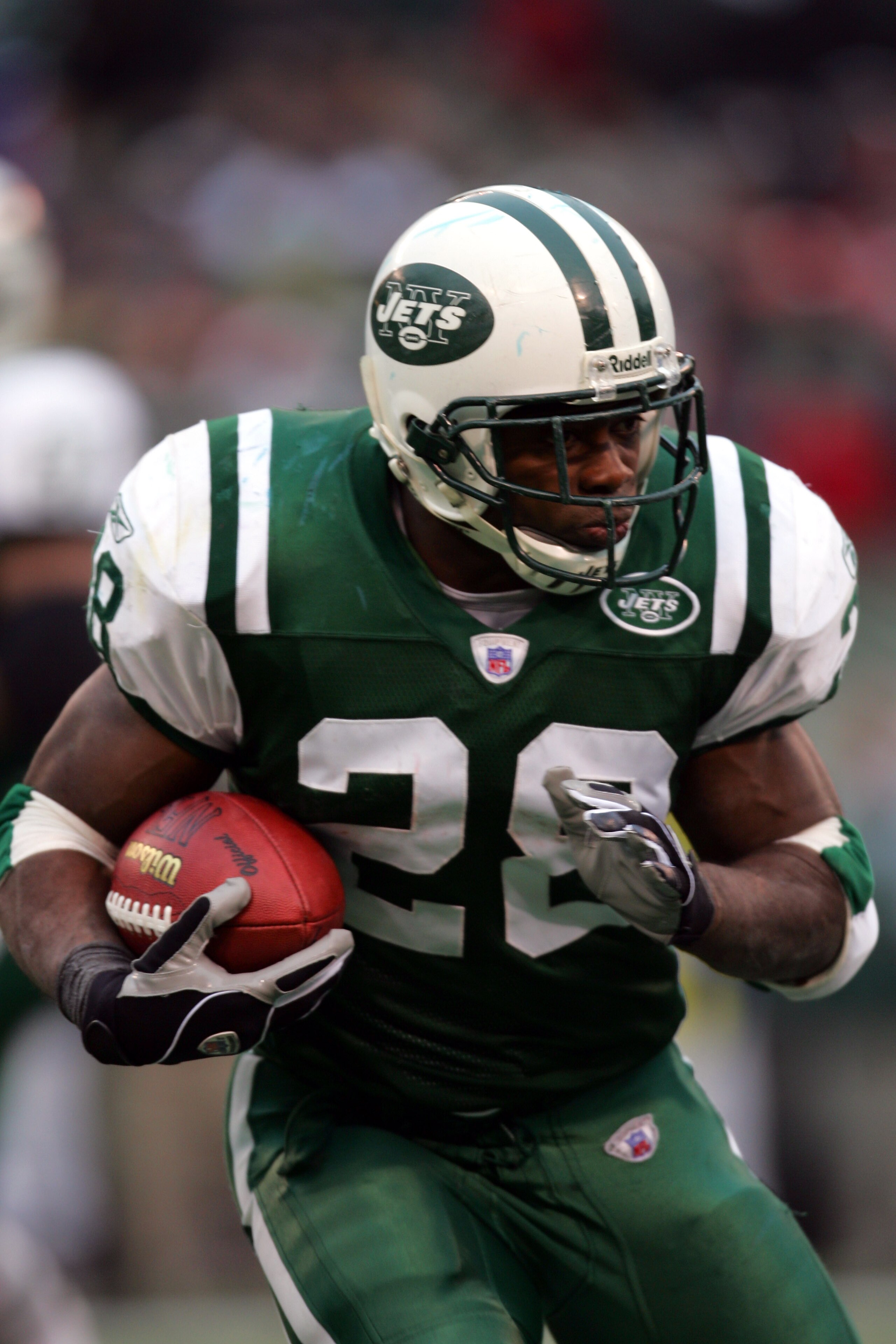 EAST RUTHERFORD, NJ - DECEMBER 19: Curtis Martin #28 of the New York Jets had two touchdowns against the Seattle Seahawks at Giants Stadium on December 19, 2004 in East Rutherford, New Jersey. The Jets defeated the Seahawks 37-14. (Photo by Chris Trotman/ EAST RUTHERFORD, NJ - DECEMBER 19: Curtis Martin #28 of the New York Jets had two touchdowns against the Seattle Seahawks at Giants Stadium on December 19, 2004 in East Rutherford, New Jersey. The Jets defeated the Seahawks 37-14. (Photo by Chris Trotman/