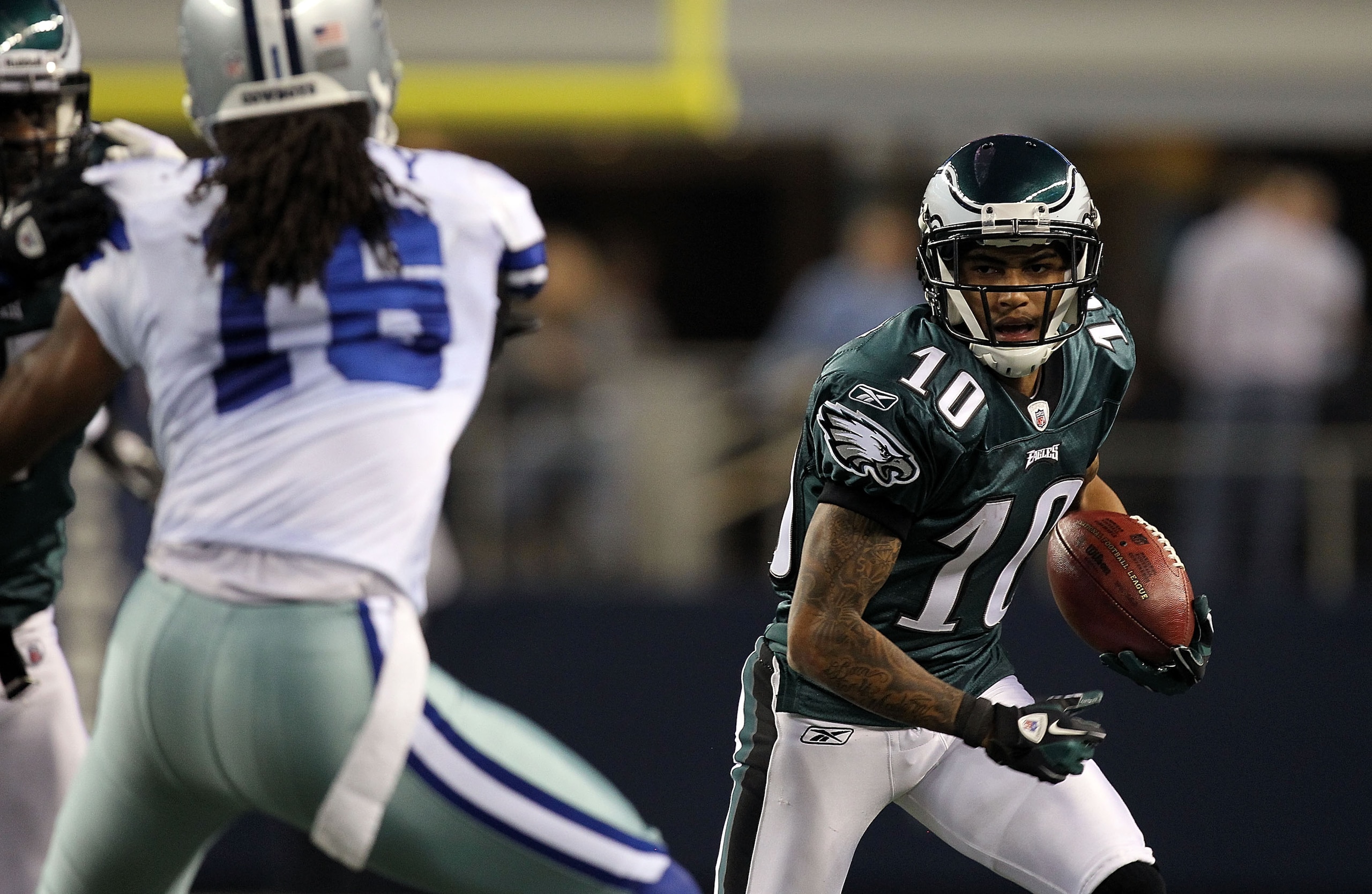 ARLINGTON, TX - DECEMBER 12:  Wide receiver DeSean Jackson #10 of the Philadelphia Eagles at Cowboys Stadium on December 12, 2010 in Arlington, Texas.  (Photo by Ronald Martinez/Getty Images)