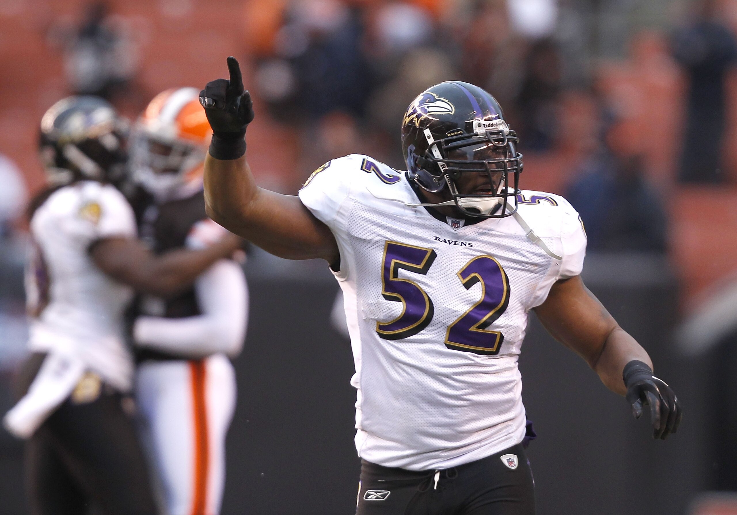 CLEVELAND - DECEMBER 26: Linebacker Ray Lewis #52 of the Baltimore Ravens celebrates as he leaves the field after their game against the Cleveland Browns at Cleveland Browns Stadium on December 26, 2010 in Cleveland, Ohio. (Photo by Matt Sullivan/Getty CLEVELAND - DECEMBER 26: Linebacker Ray Lewis #52 of the Baltimore Ravens celebrates as he leaves the field after their game against the Cleveland Browns at Cleveland Browns Stadium on December 26, 2010 in Cleveland, Ohio. (Photo by Matt Sullivan/Getty