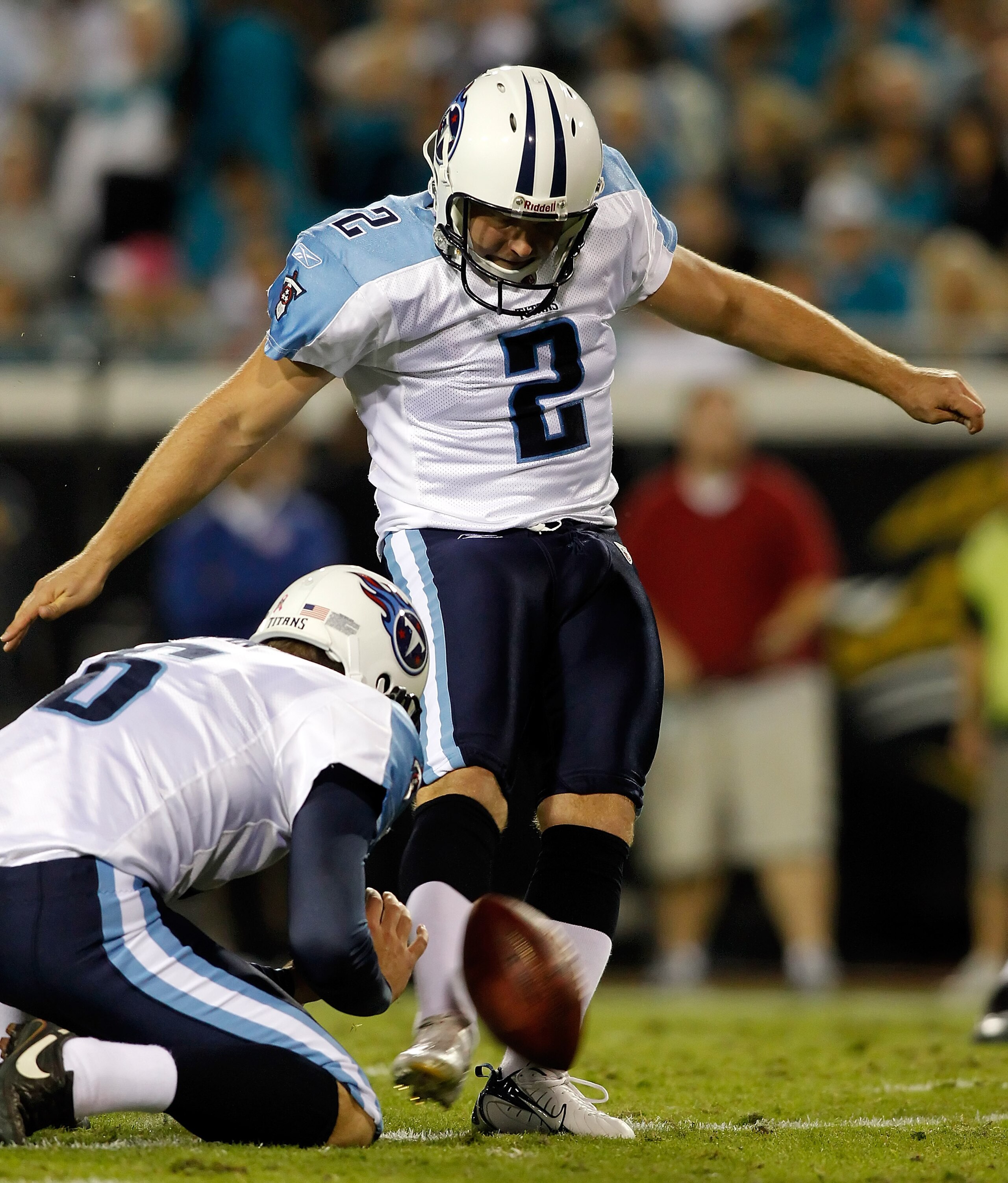 JACKSONVILLE, FL - OCTOBER 18: Kicker Rob Bironas #2 of the Tennessee Titans kicks a field goal against the Jacksonville Jaguars during the game at EverBank Field on October 18, 2010 in Jacksonville, Florida. (Photo by J. Meric/Getty Images) JACKSONVILLE, FL - OCTOBER 18: Kicker Rob Bironas #2 of the Tennessee Titans kicks a field goal against the Jacksonville Jaguars during the game at EverBank Field on October 18, 2010 in Jacksonville, Florida. (Photo by J. Meric/Getty Images)
