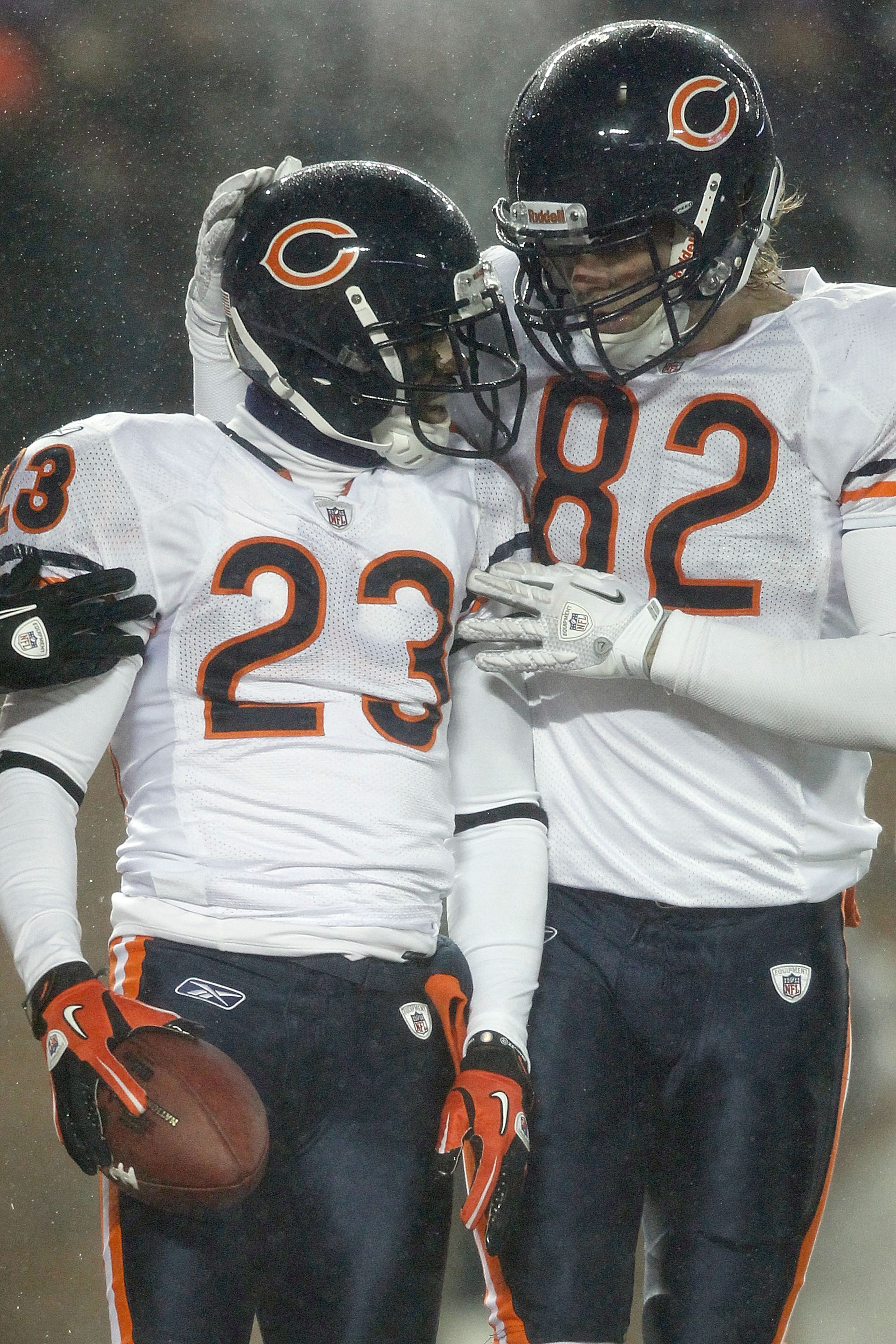 MINNEAPOLIS, MN - DECEMBER 20: Devin Hester #23 of the Chicago Bears is congrtaulated by Greg Olsen #82 after scoring a touchdown against the Minnesota Vikings at TCF Bank Stadium on December 20, 2010 in Minneapolis, Minnesota. (Photo by Matthew Stockma MINNEAPOLIS, MN - DECEMBER 20: Devin Hester #23 of the Chicago Bears is congrtaulated by Greg Olsen #82 after scoring a touchdown against the Minnesota Vikings at TCF Bank Stadium on December 20, 2010 in Minneapolis, Minnesota. (Photo by Matthew Stockma