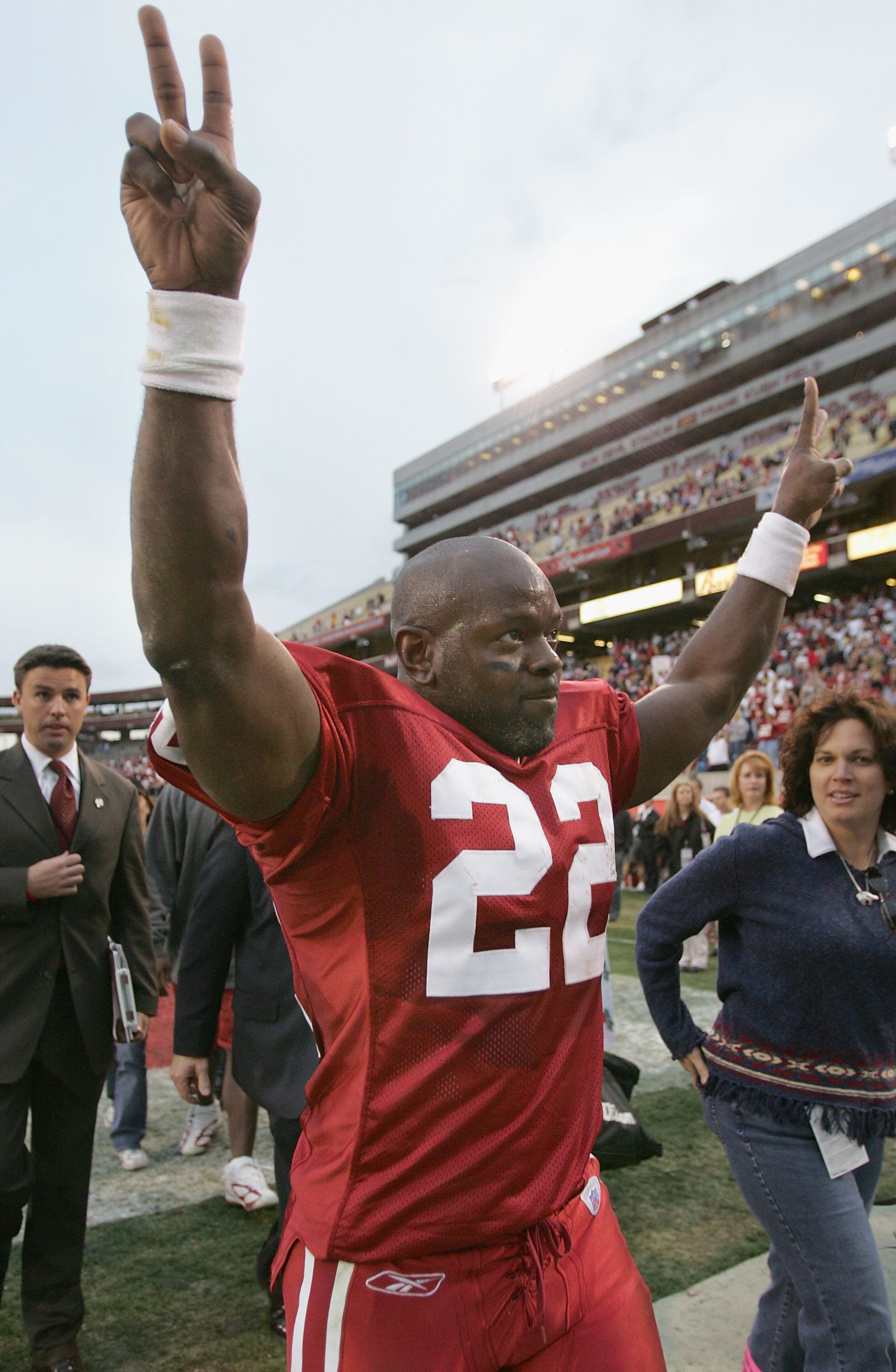 TEMPE, AZ - JANUARY 2:  Runningback Emmitt Smith #22 of the Arizona Cardinals walks off the field after the game against the Tampa Bay Buccaneers at Sun Devil Stadium on January 2, 2005 in Tempe, Arizona. The Cardinals defeated the Buccaneers 12-7. (Photo