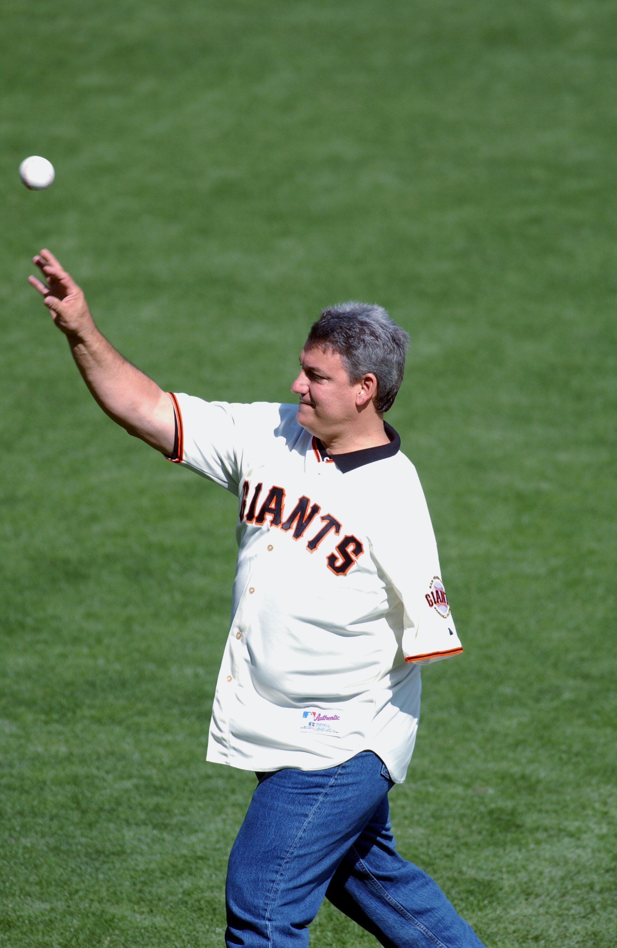 SAN FRANCISCO - OCTOBER 12:  Retired Giants' pitcher Dave Dravecky throws out the ceremonial first pitch prior to the start of Game three of the National League Championship Series between the San Francisco Giants and the St. Louis Cardinals during the 20