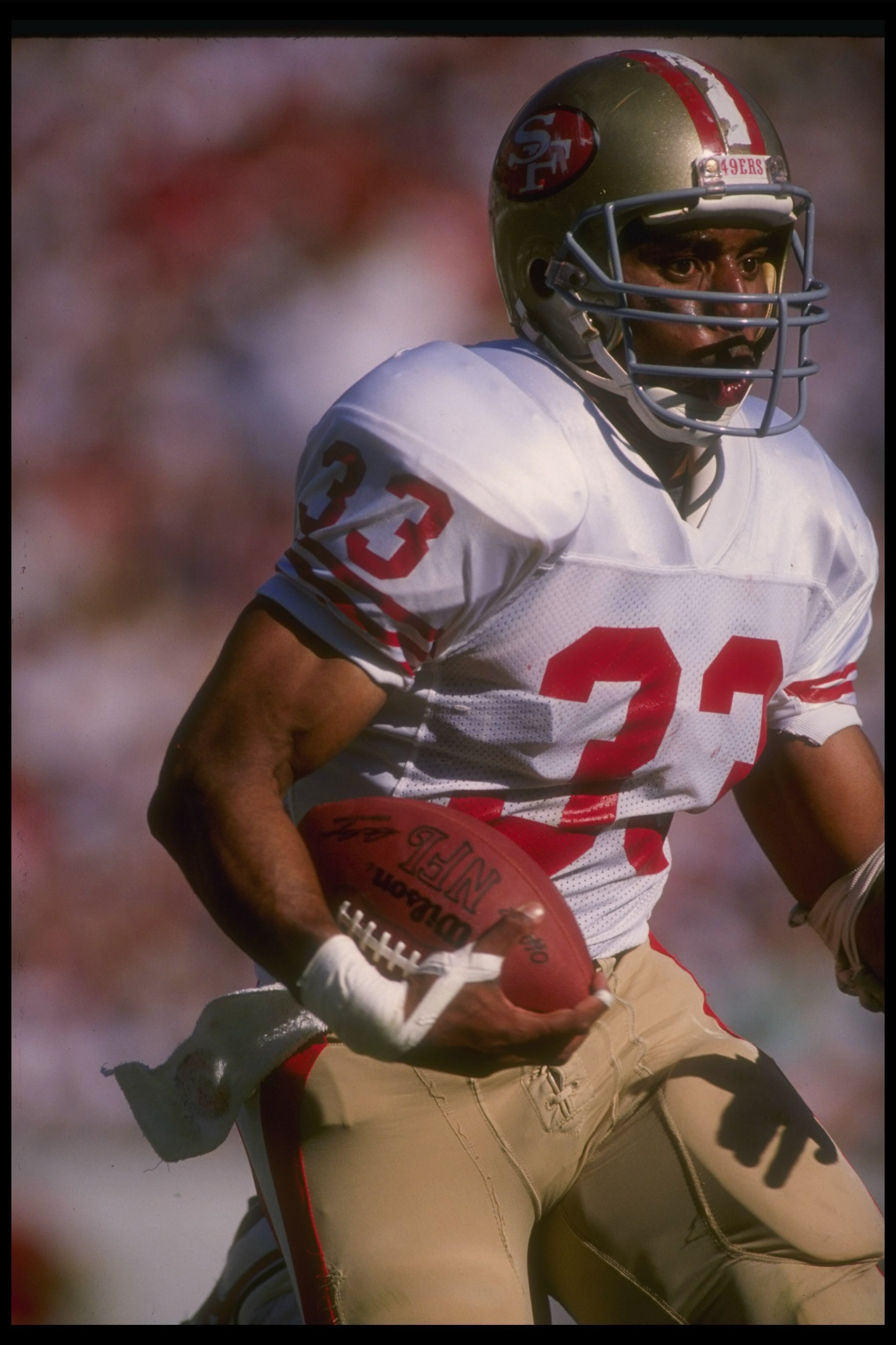 6 Nov 1988:  Running back Roger Craig of the San Francisco 49ers moves the ball during a game against the Phoenix Cardinals at Sun Devil Stadium in Tempe, Arizona.  The Cardinals won the game, 24-23. Mandatory Credit: Mike Powell  /Allsport