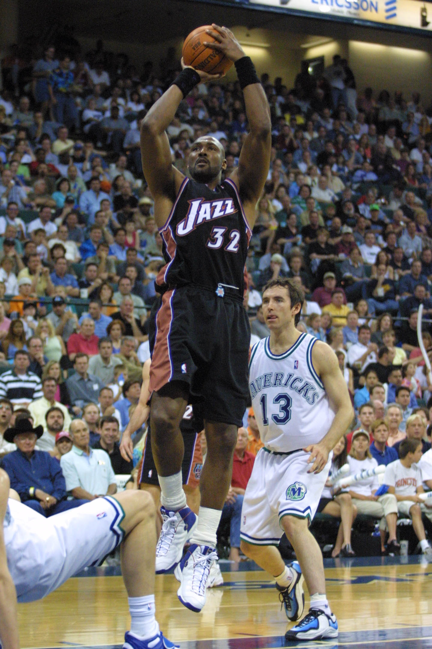 28 Apr 2001:  Karl Malone #32 of the Utah Jazz puts a shot up against the Dallas Mavericks in game three of round one in the NBA playoffs at Reunion Arena in Dallas, Texas.  The Mavericks won 94-91. DIGITAL IMAGE.  Mandatory Credit:  Ronald Martinez/Allsp