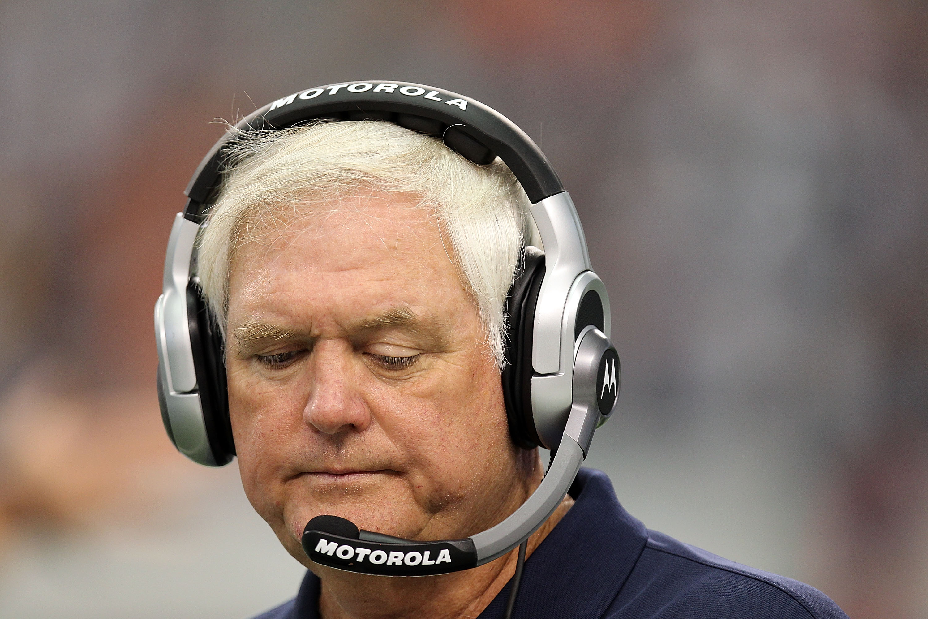 ARLINGTON, TX - SEPTEMBER 19:  Head coach Wade Phillips of the Dallas Cowboys reacts during a 27-20 loss against the Chicago Bears at Cowboys Stadium on September 19, 2010 in Arlington, Texas.  (Photo by Ronald Martinez/Getty Images)