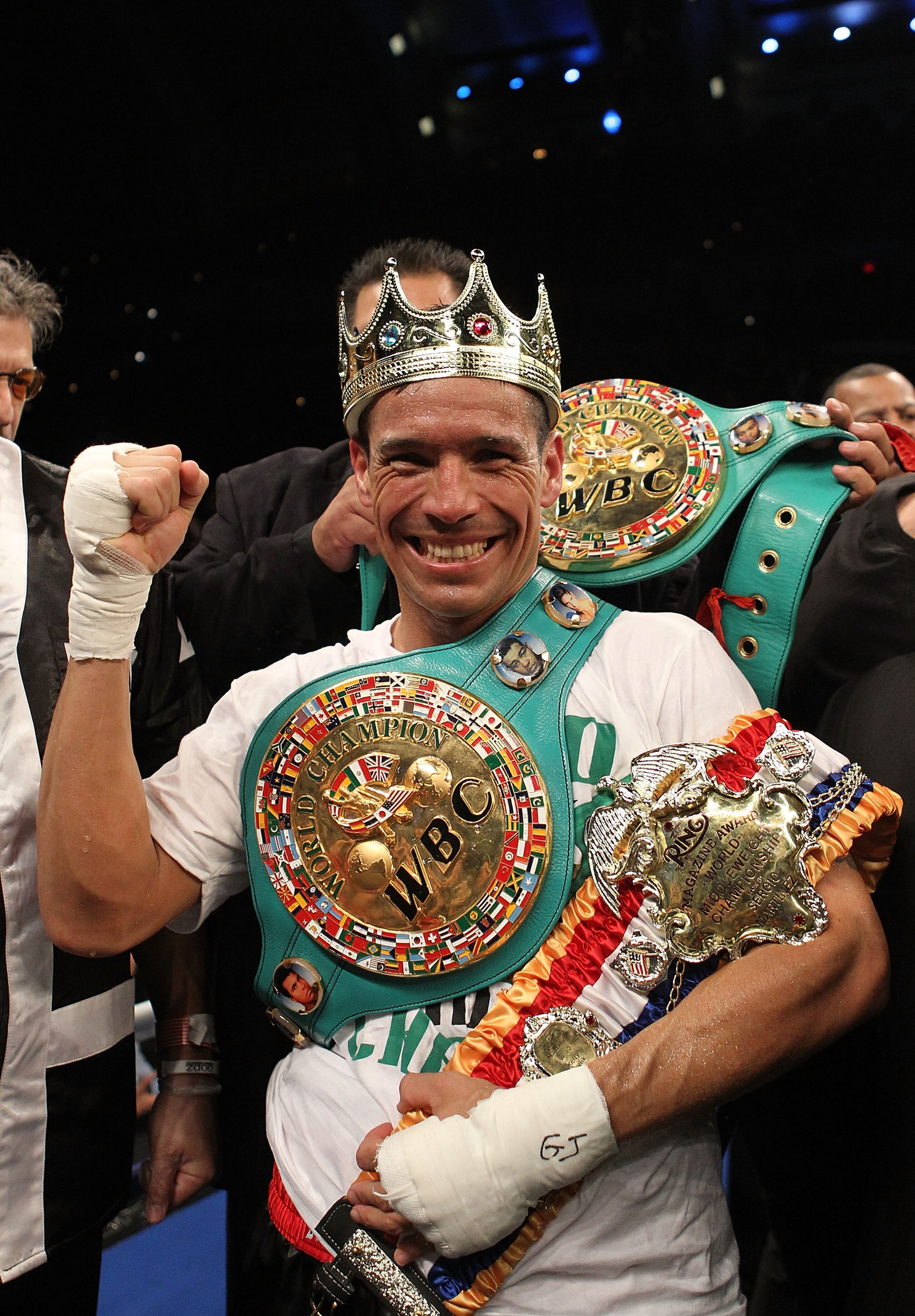 ATLANTIC CITY, NJ - NOVEMBER 20:  Sergio Martinez celebrates after knocking out Paul Williams in the second round of their Middleweight Championship fight on November 20, 2010 at The Boardwalk Hall in Atlantic City, New Jersey.  (Photo by Al Bello/Getty I