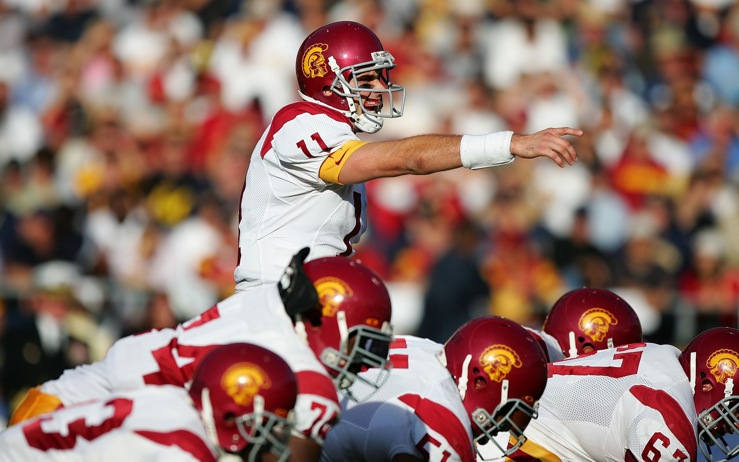 BERKELEY, CA - NOVEMBER 12:  Matt Leinart #11 of the USC Trojans calls a play against the California Golden Bears to lead the game 28-3 at Memorial Stadium on November 12, 2005 in Berkeley, California.  (Photo by Jed Jacobsohn/Getty Images)