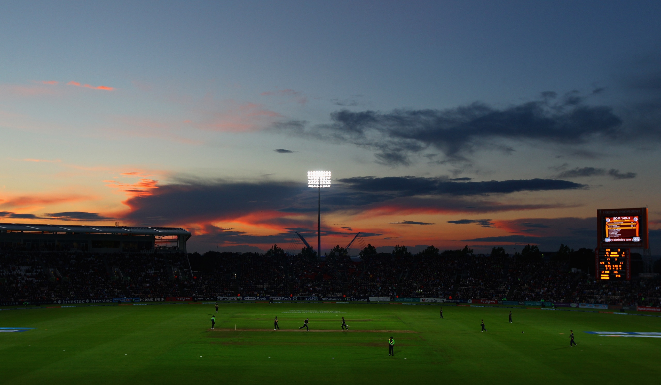 SOUTHAMPTON, ENGLAND - AUGUST 14:  A general view as the sunsets during the Friends Provident T20 Final between Hampshire Royals and Somerset at The Rose Bowl on August 14, 2010 in Southampton, England.  (Photo by Richard Heathcote/Getty Images)