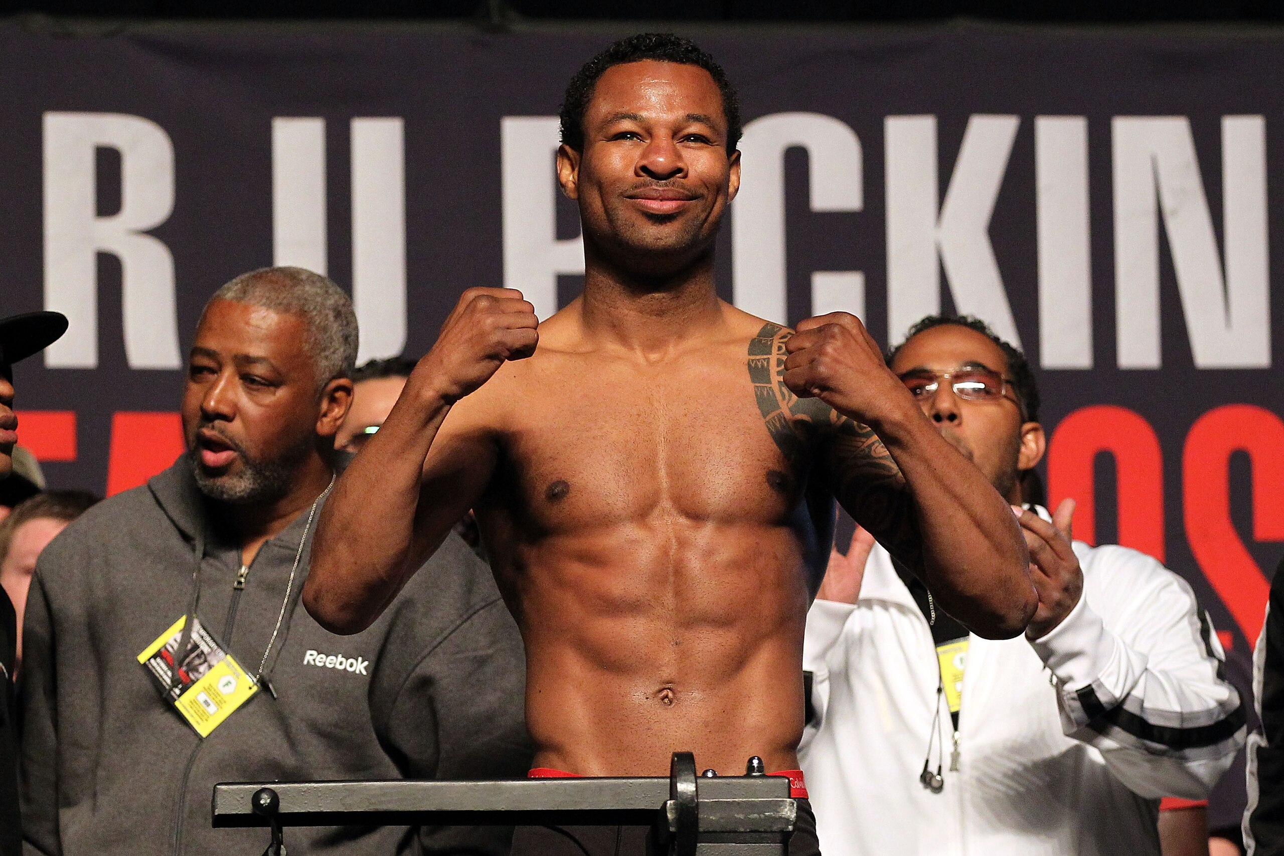 LAS VEGAS - APRIL 30: Boxer Shane Mosley steps on the scale to weigh 147 pounds during the weigh-in for his bout against Floyd Mayweather Jr. at the MGM Grand Garden Arena on April 30, 2010 in Las Vegas, Nevada. Mayweather and Mosley will meet in a 12-rou LAS VEGAS - APRIL 30: Boxer Shane Mosley steps on the scale to weigh 147 pounds during the weigh-in for his bout against Floyd Mayweather Jr. at the MGM Grand Garden Arena on April 30, 2010 in Las Vegas, Nevada. Mayweather and Mosley will meet in a 12-rou