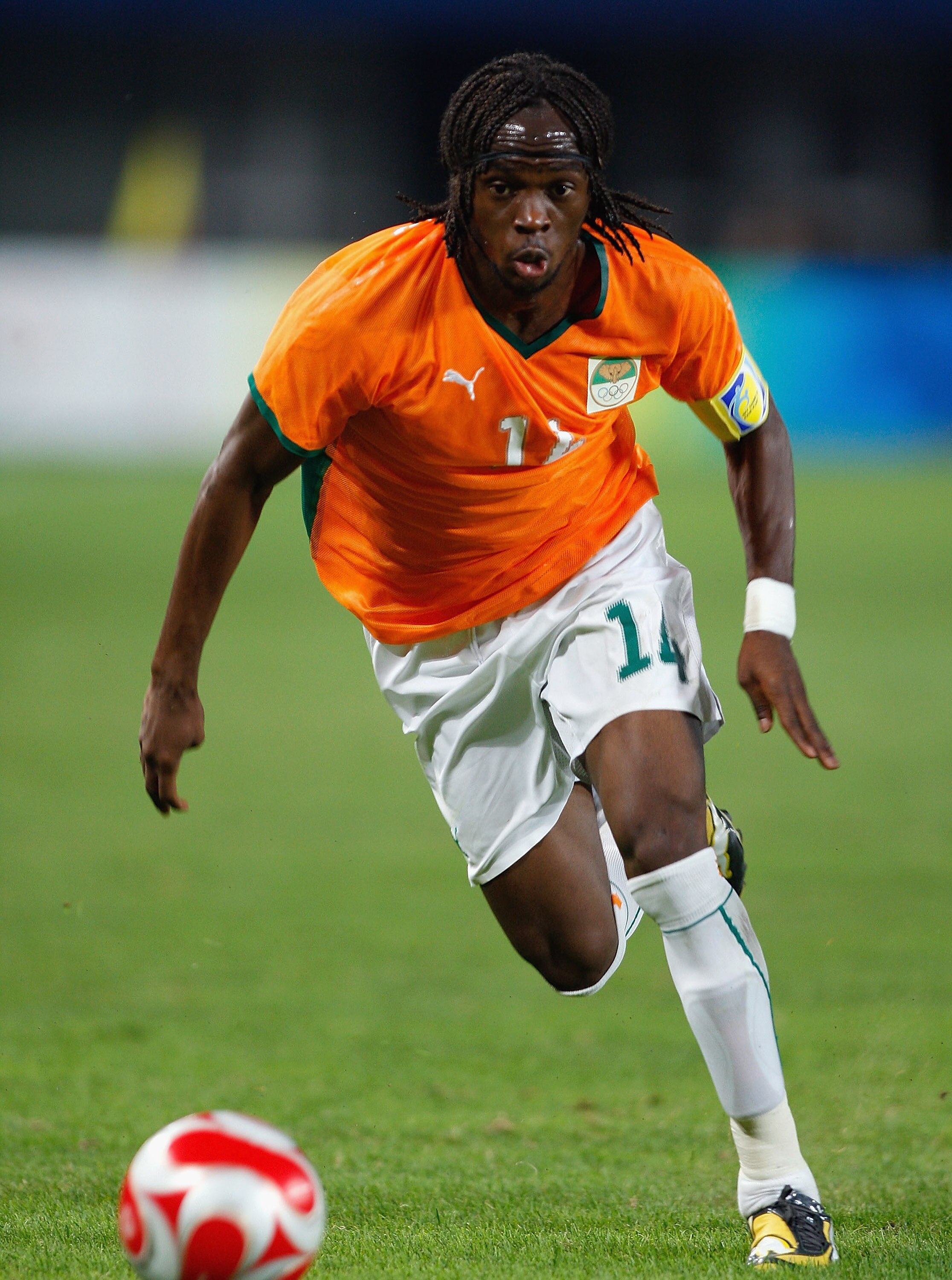 QINHUANGDAO, CHINA - AUGUST 16:  Gervinho of Ivory Coast controls the ball during the Men's Quarter Final match between Nigeria and Ivory Coast at Qinhuangdao Olympic Sports Center Stadium on Day 8 of the Beijing 2008 Olympic Games on August 16, 2008 in Q