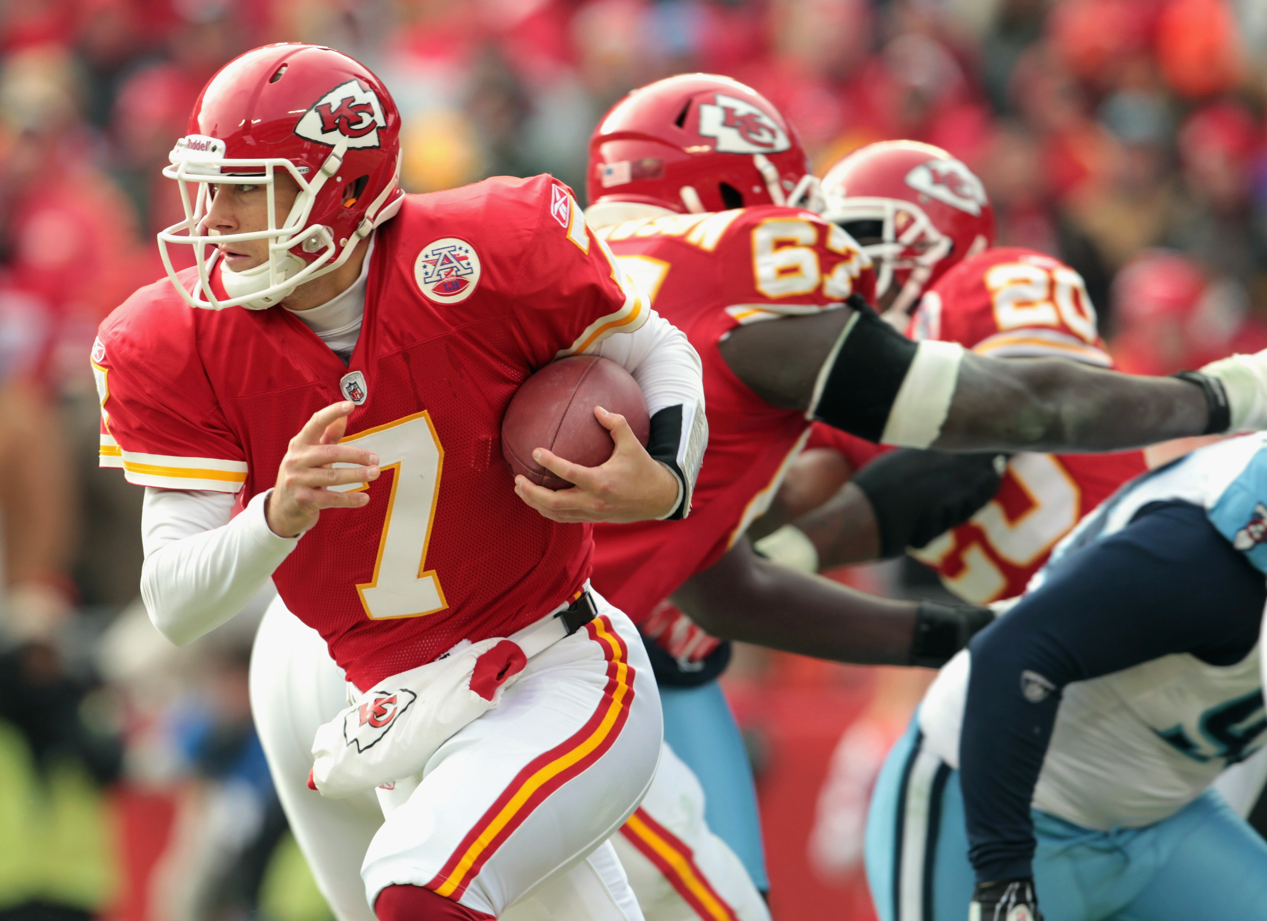 KANSAS CITY, MO - DECEMBER 26:  Quarterback Matt Cassel #7 of the Kansas City Chiefs scrambles during the game against the Tennessee Titans on December 26, 2010 at Arrowhead Stadium in Kansas City, Missouri.  (Photo by Jamie Squire/Getty Images)