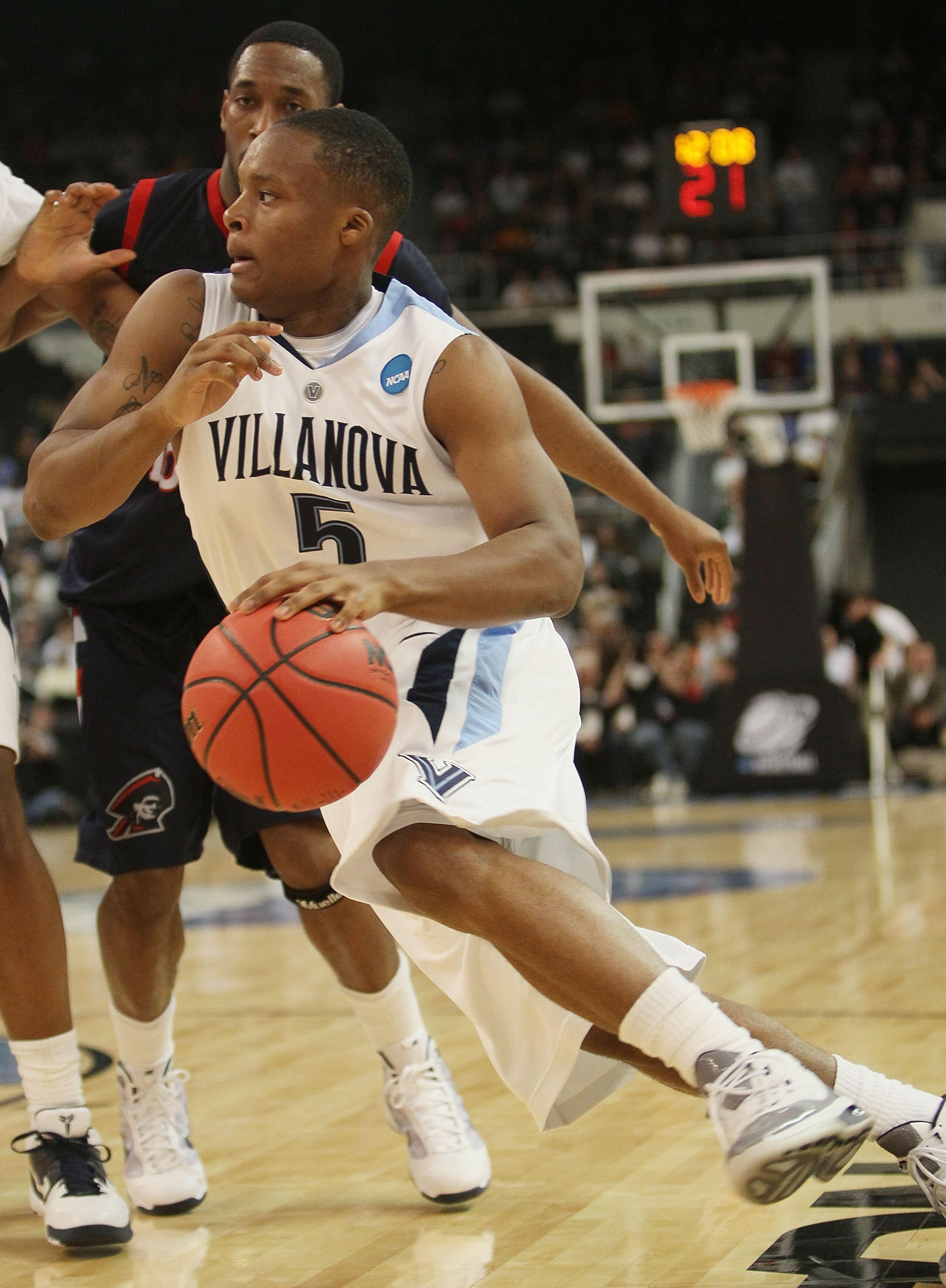 PROVIDENCE, RI - MARCH 18:  Maalik Wayns #5 of the Villanova Wildcats heads for the basket in the first half against the Robert Morris Colonials during the first round of the 2010 NCAA men's basketball tournament on March 18, 2010 at the Dunkin Donuts Are