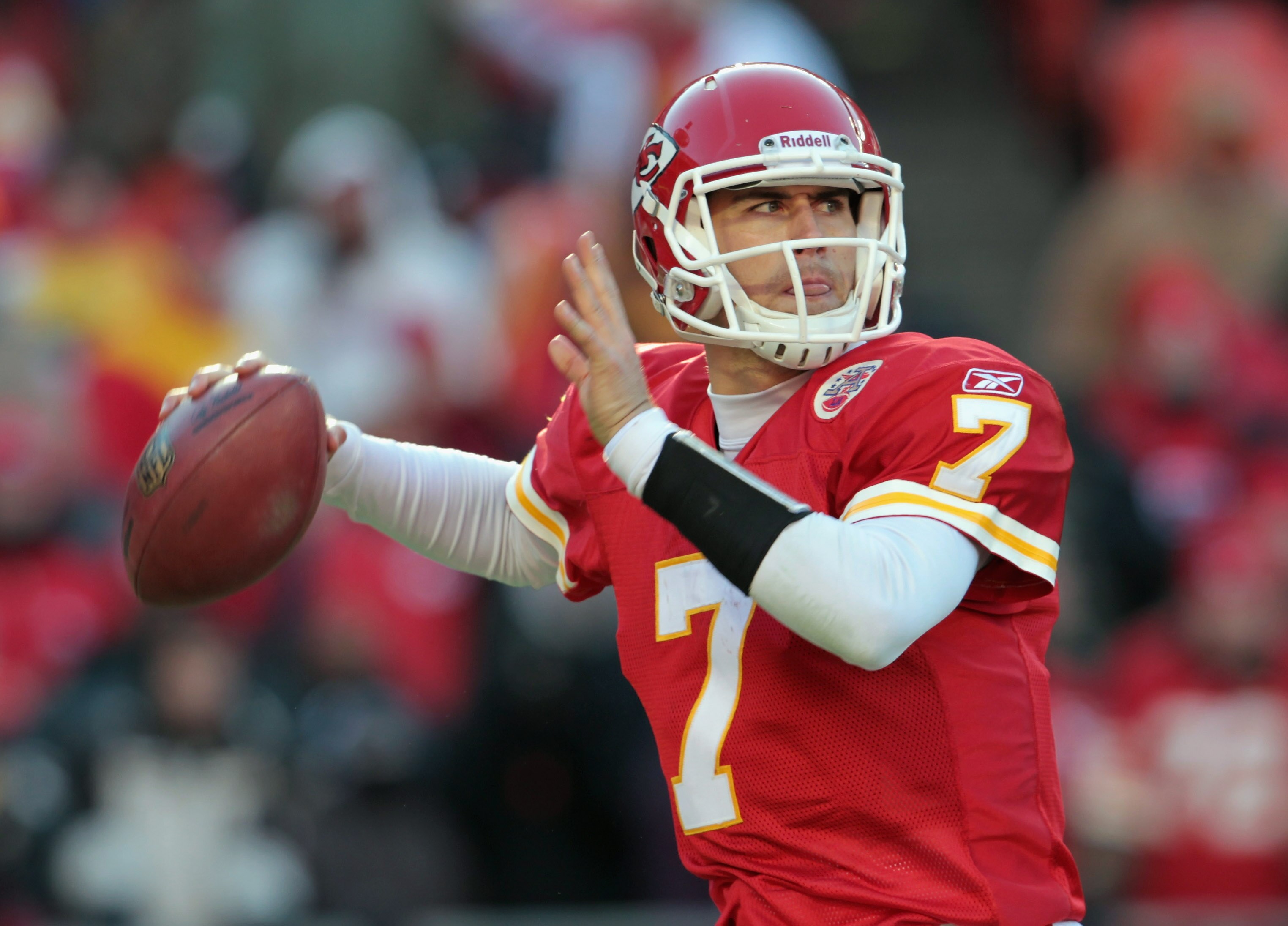 KANSAS CITY, MO - DECEMBER 26:  Quarterback Matt Cassel #7 of the Kansas City Chiefs in action during the game against the Tennessee Titans on December 26, 2010 at Arrowhead Stadium in Kansas City, Missouri.  (Photo by Jamie Squire/Getty Images)