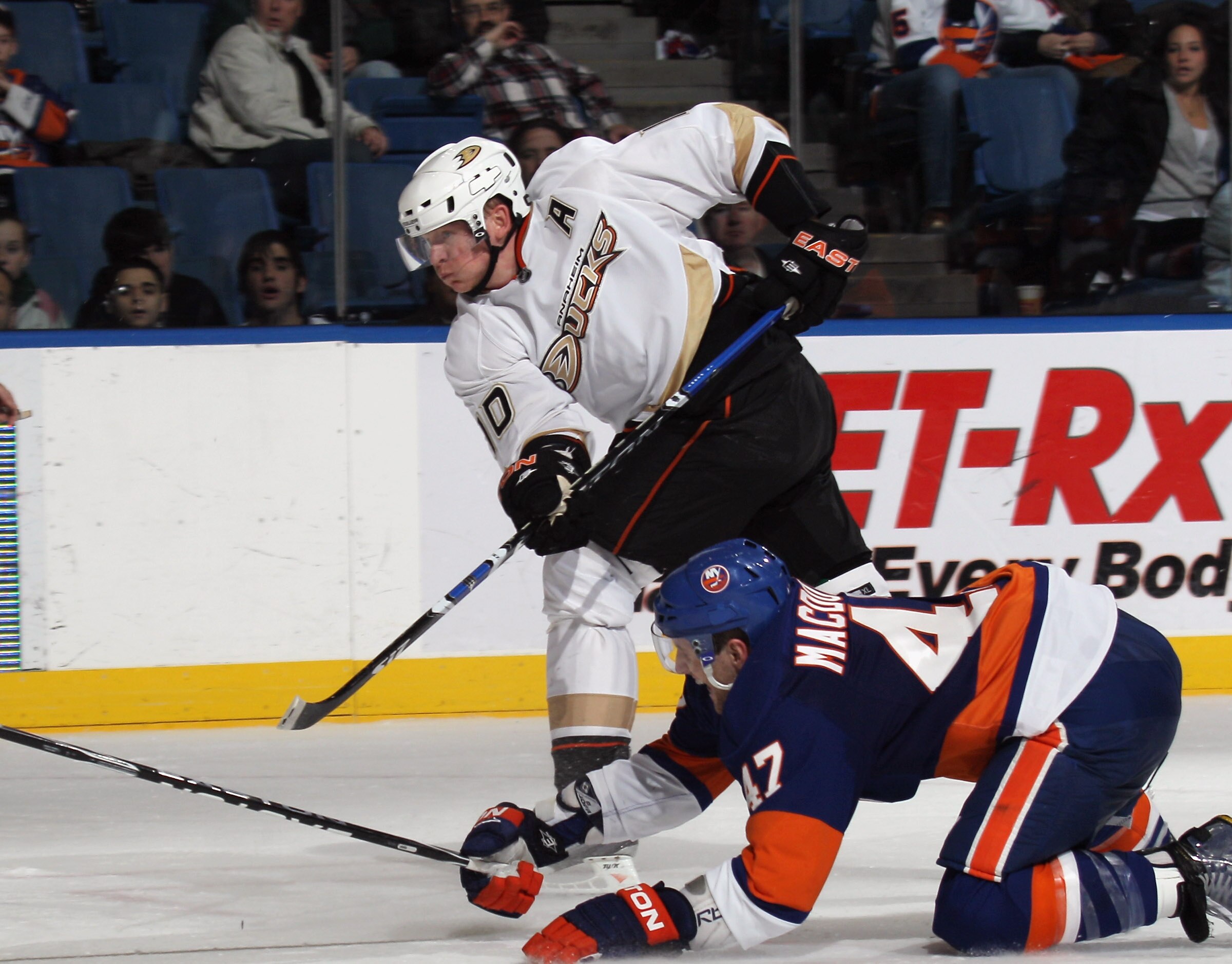 UNIONDALE, NY - DECEMBER 16:  Corey Perry #10 of the Anaheim Ducks skates against the New York Islanders at the Nassau Coliseum on December 16, 2010 in Uniondale, New York.  (Photo by Bruce Bennett/Getty Images)