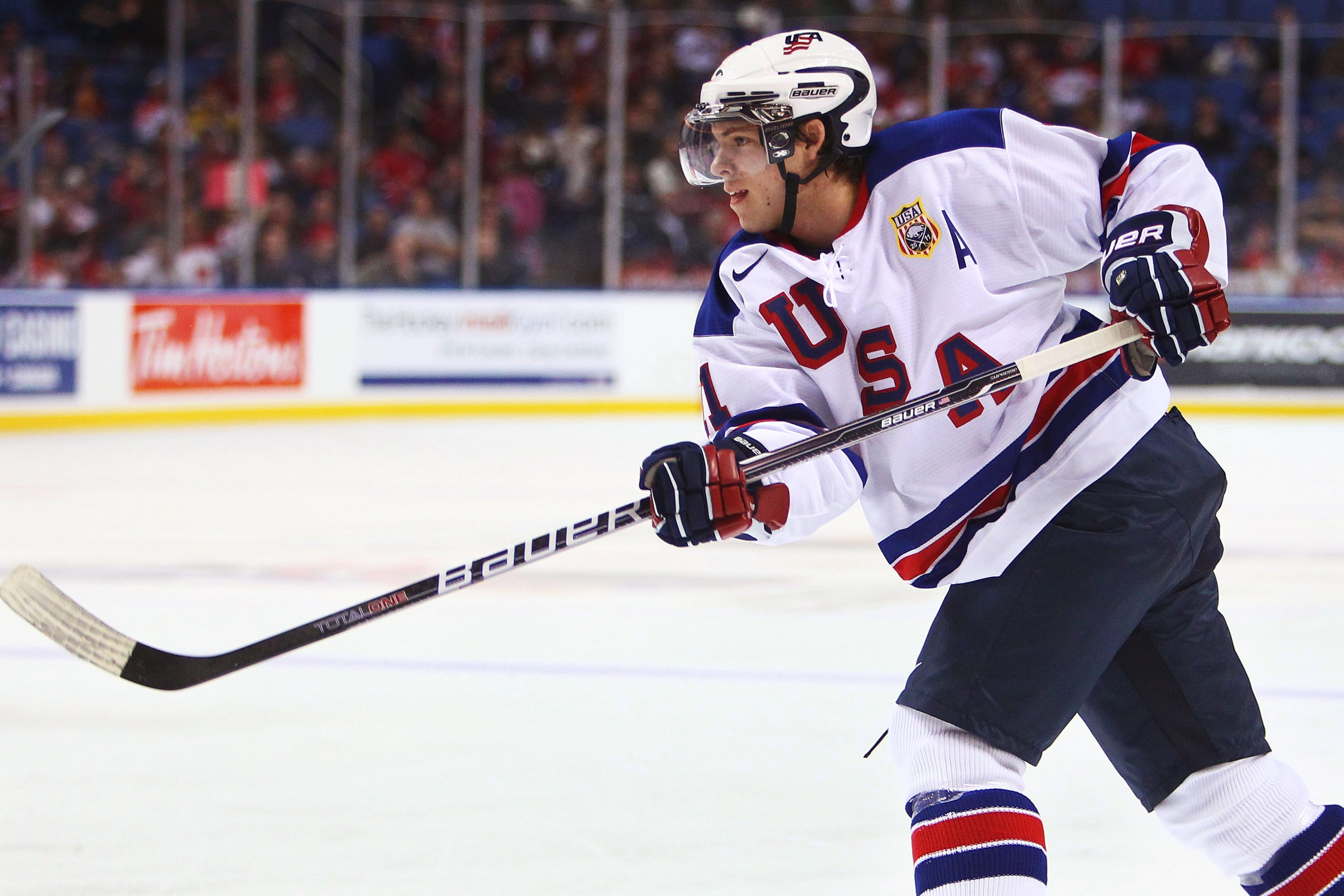 BUFFALO, NY - DECEMBER 26:  Jeremy Morin #11 of USA watches his shot during the 2011 IIHF World U20 Championship Group A game between USA and Finland on December 26, 2010 at HSBC Arena in Buffalo, New York. (Photo by Tom Szczerbowski/Getty Images)