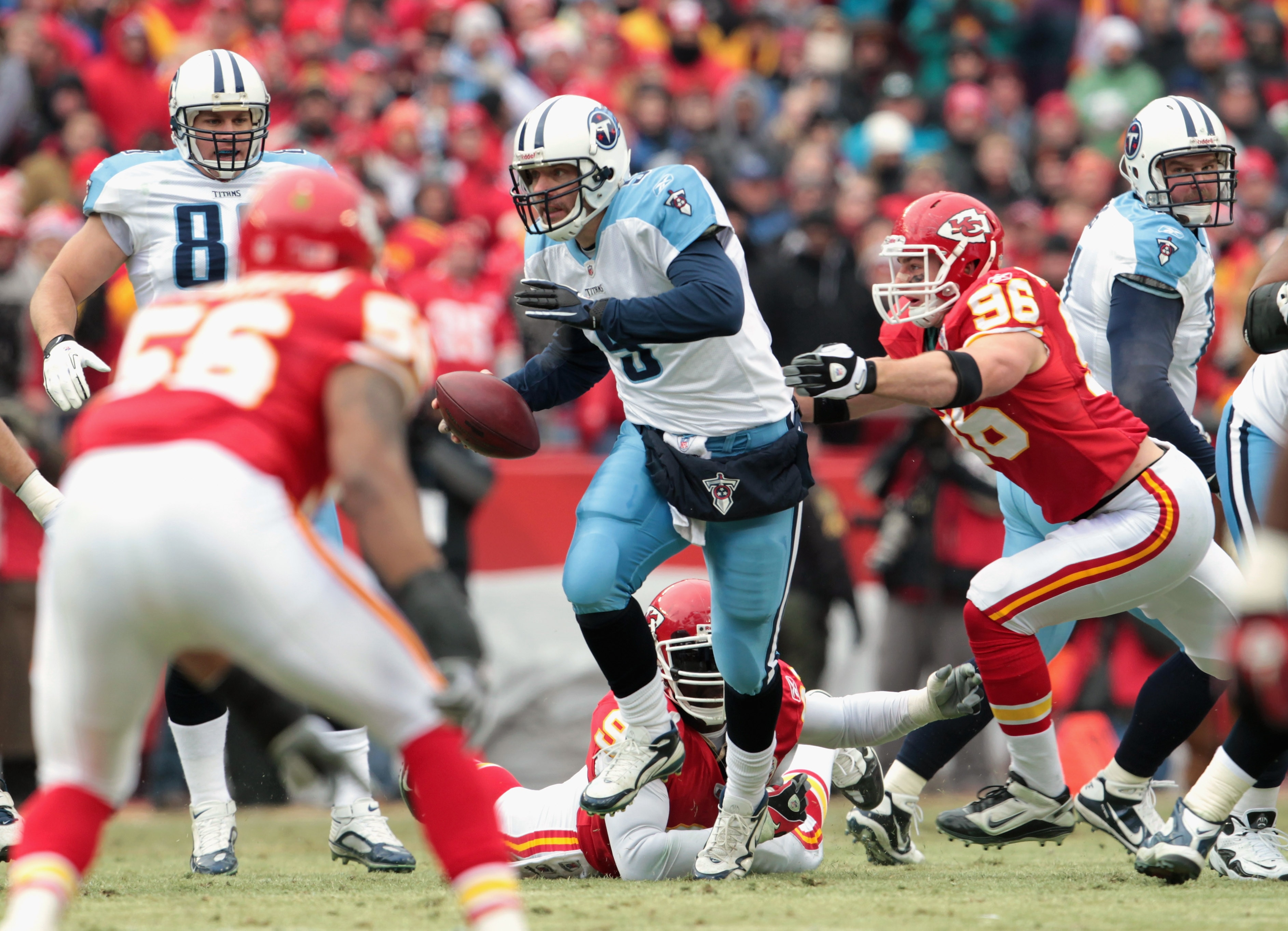 KANSAS CITY, MO - DECEMBER 26:  Quarterback Kerry Collins #5 of the Tennessee Titans in action during the game against the Kansas City Chiefs on December 26, 2010 at Arrowhead Stadium in Kansas City, Missouri.  (Photo by Jamie Squire/Getty Images)