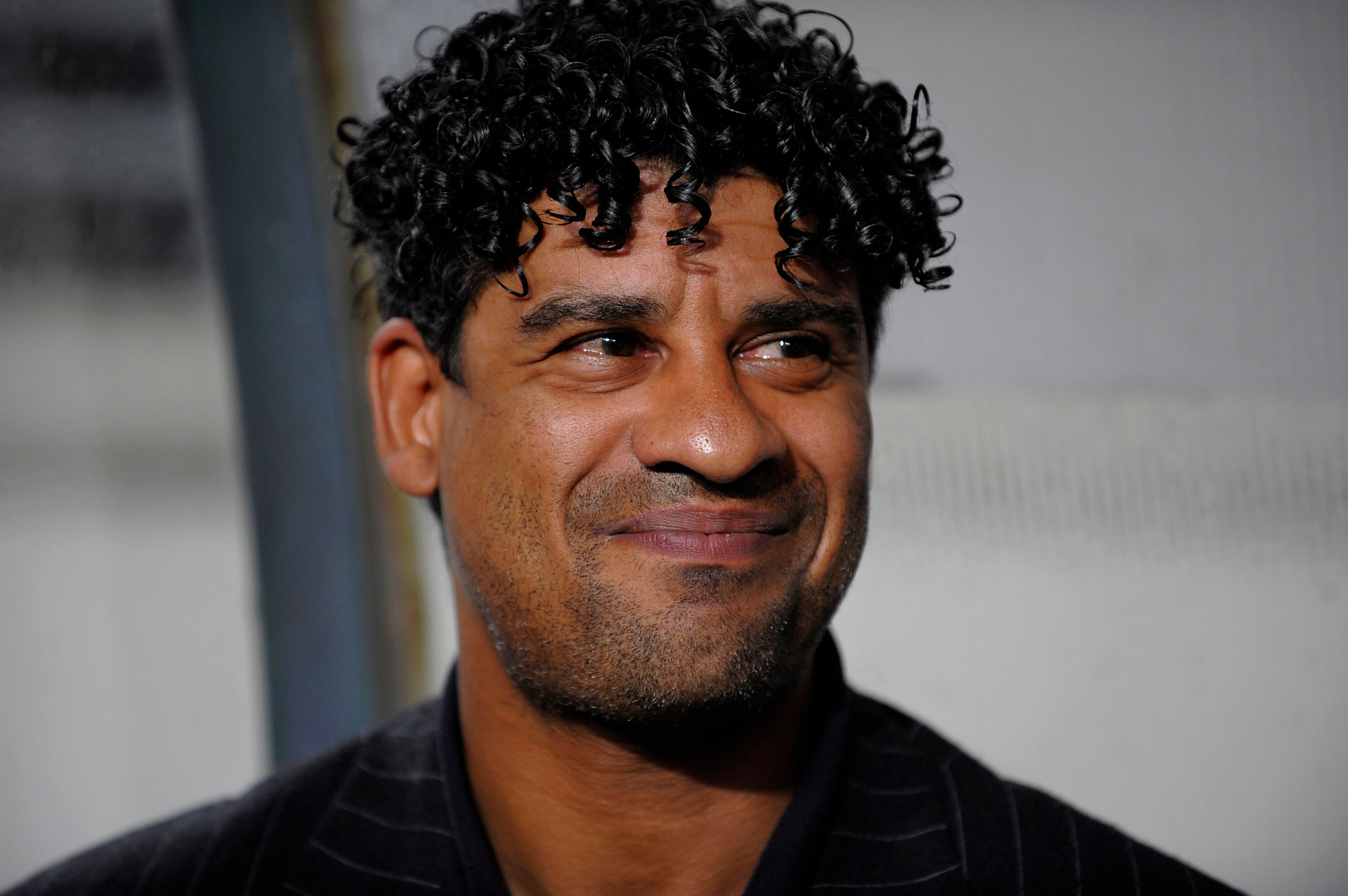 MURCIA, SPAIN - MAY 17:  Barcelona 's Dutch manager Frank Rijkaard smiles before the start of the La Liga match between Murcia and Barcelona at the Nueva Condomina stadium on May 17, 2008 in Murcia, Sp?in.  (Photo by Denis Doyle/Getty Images)