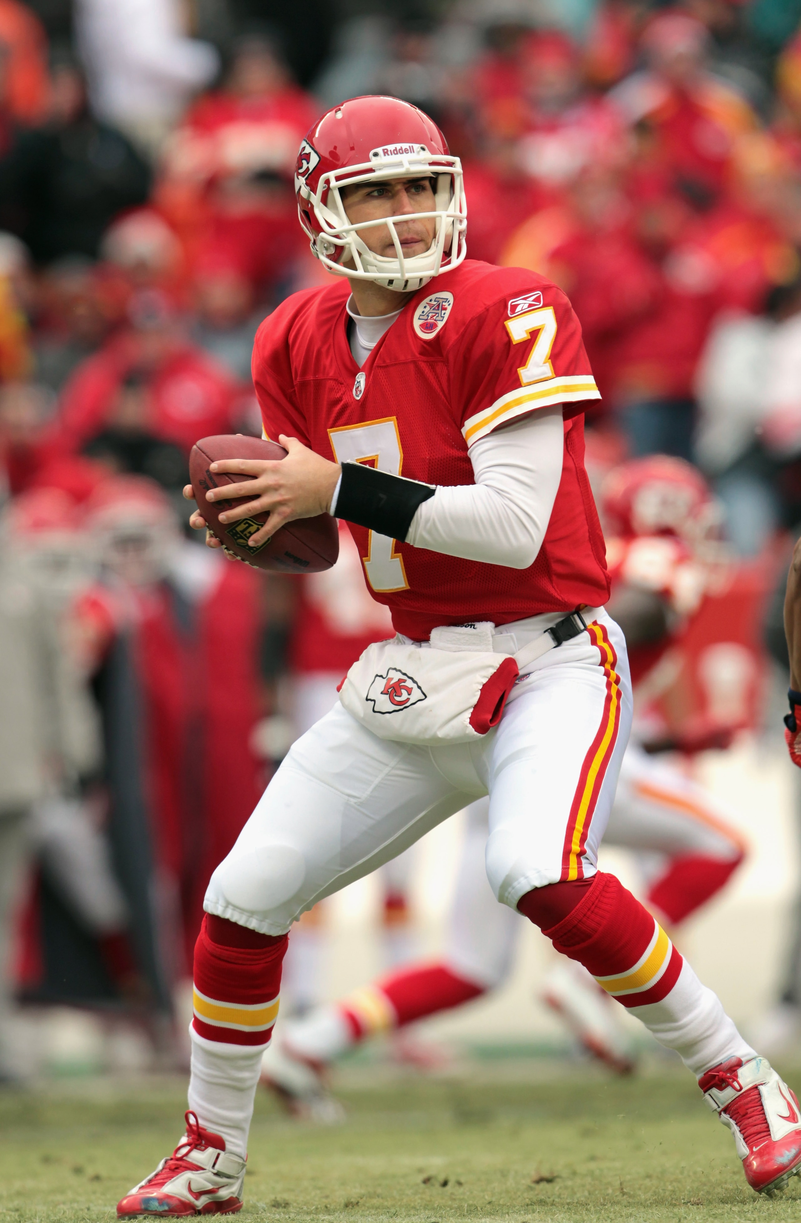 KANSAS CITY, MO - DECEMBER 26:  Quarterback Matt Cassel #7 of the Kansas City Chiefs in action during the game against the Tennessee Titans on December 26, 2010 at Arrowhead Stadium in Kansas City, Missouri.  (Photo by Jamie Squire/Getty Images)