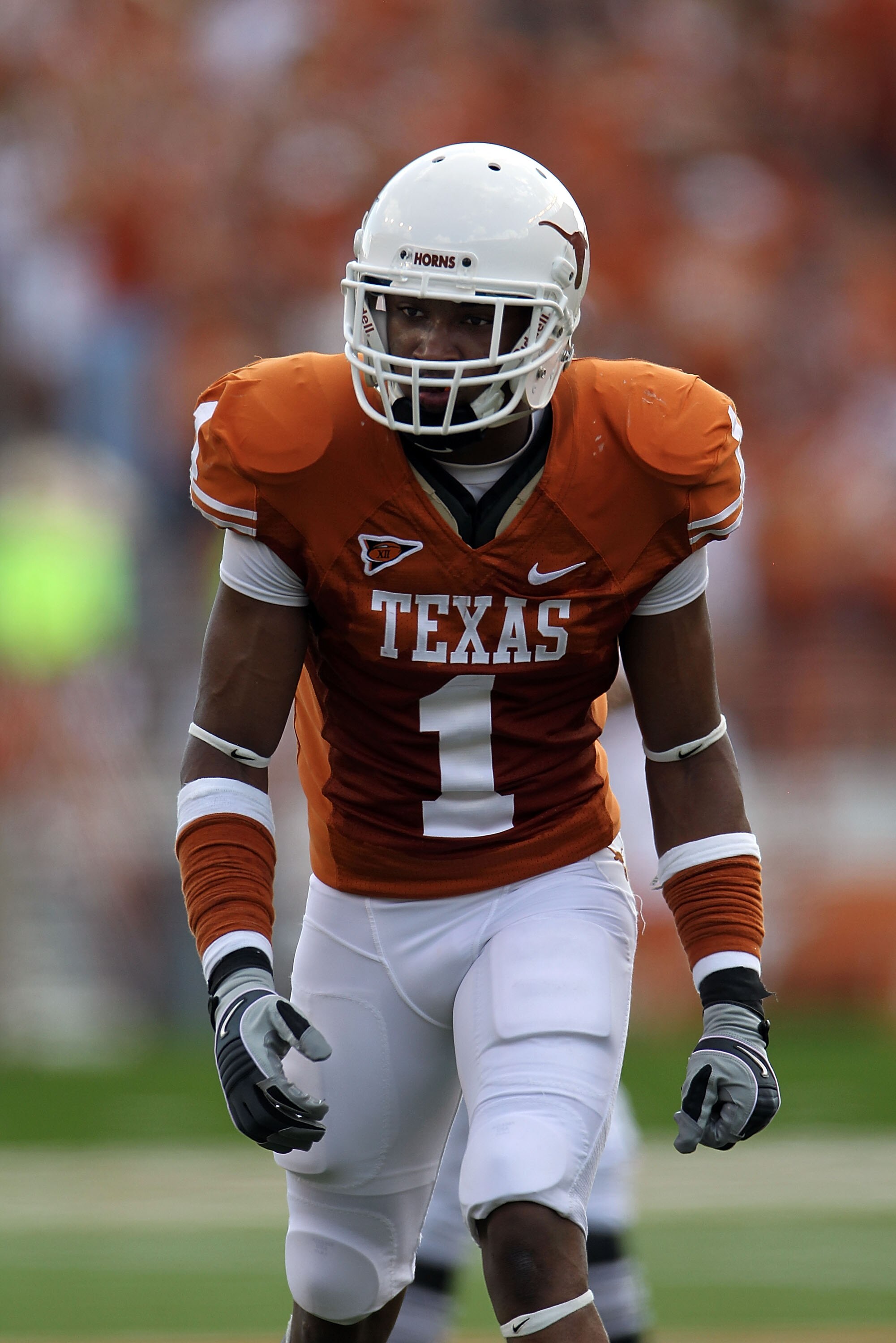 AUSTIN, TX - SEPTEMBER 25:  Wide receiver Mike Davis #1 of the Texas Longhorns at Darrell K Royal-Texas Memorial Stadium on September 25, 2010 in Austin, Texas.  (Photo by Ronald Martinez/Getty Images)