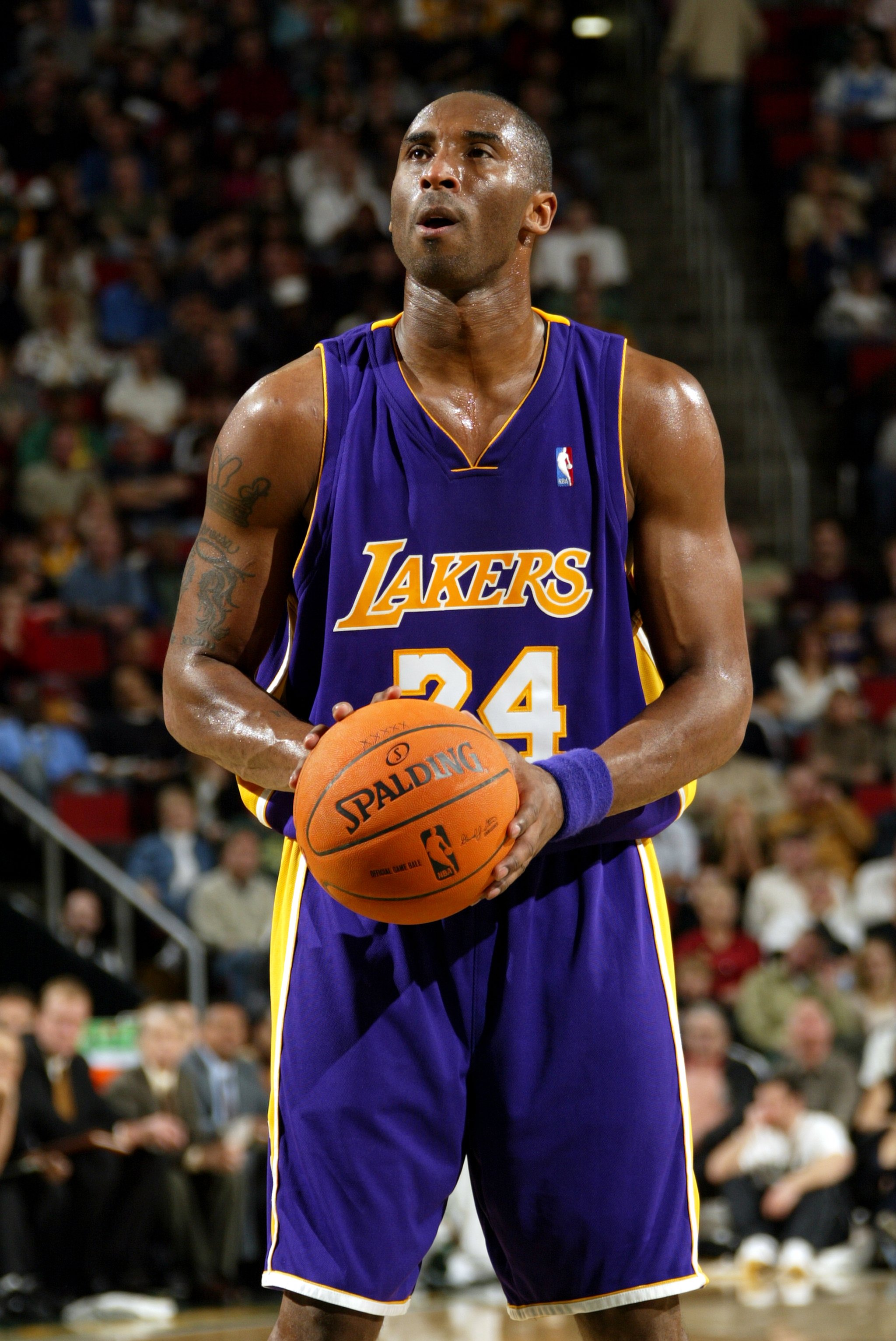 SEATTLE - NOVEMBER 5:  Kobe Bryant #24 of the Los Angeles Lakers shoots a free throw against the Seattle Sonics during the game on November 5, 2006 at Key Arena in Seattle, Washington. The Sonics won 117-101. NOTE TO USER: User expressly acknowledges and