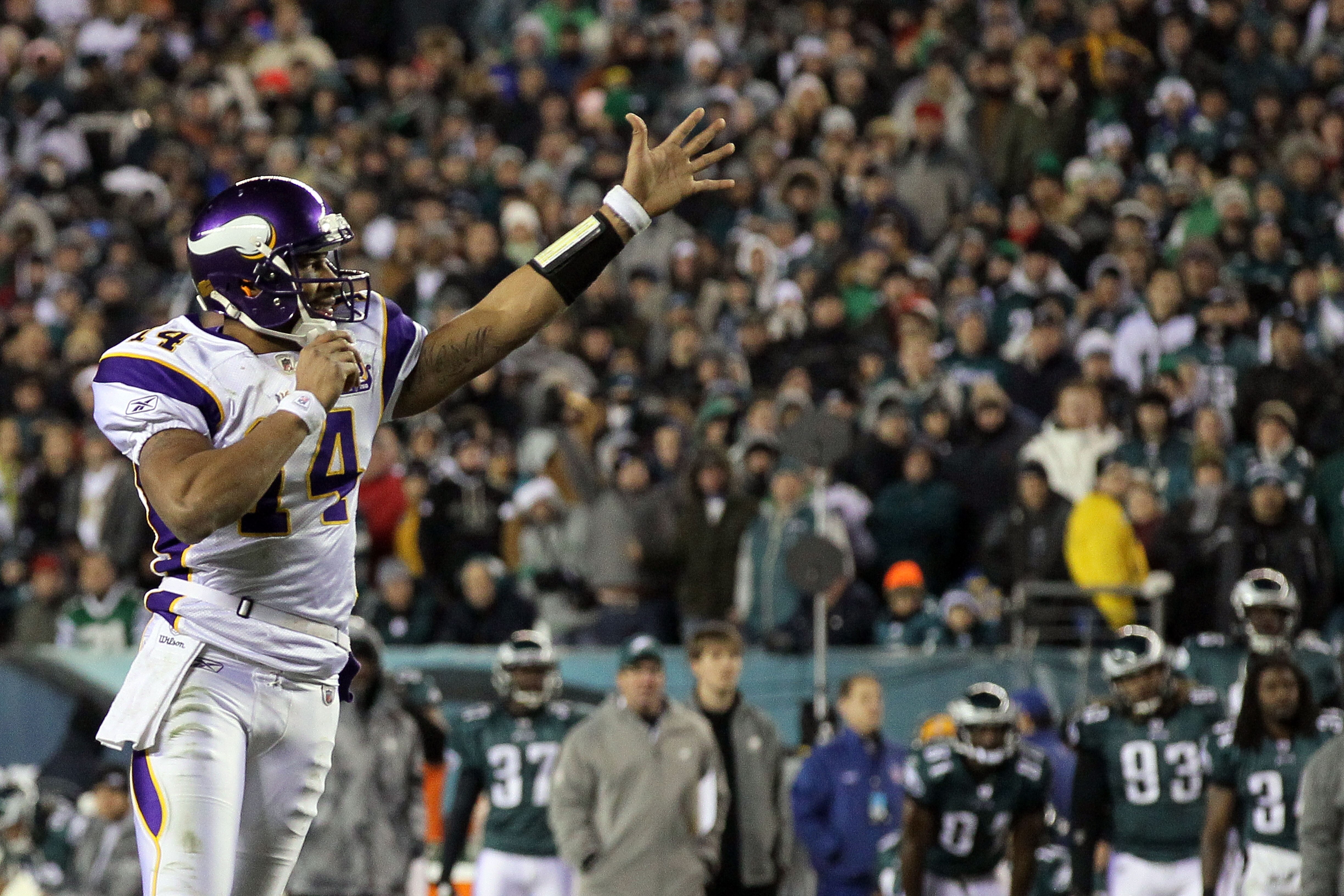 PHILADELPHIA, PA - DECEMBER 28:  Joe Webb #14 of the Minnesota Vikings in action against the Philadelphia Eagles at Lincoln Financial Field on December 26, 2010 in Philadelphia, Pennsylvania.  (Photo by Jim McIsaac/Getty Images)