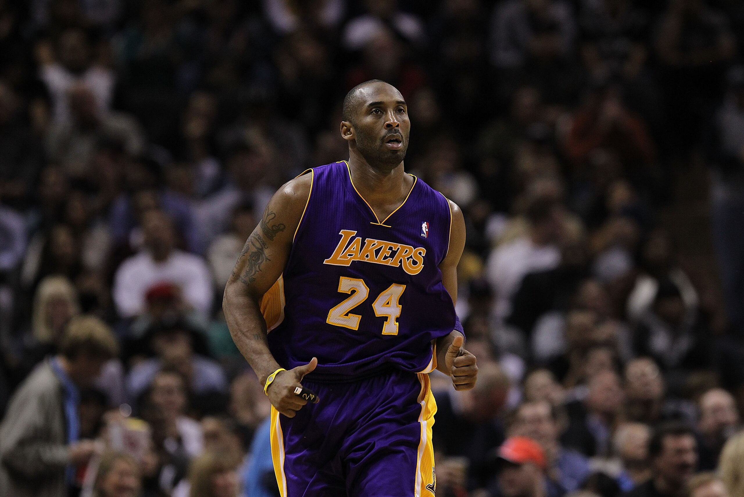 SAN ANTONIO, TX - DECEMBER 28:  Guard Kobe Bryant #24 of the Los Angeles Lakers at AT&T Center on December 28, 2010 in San Antonio, Texas.  NOTE TO USER: User expressly acknowledges and agrees that, by downloading and/or using this photograph, user is con