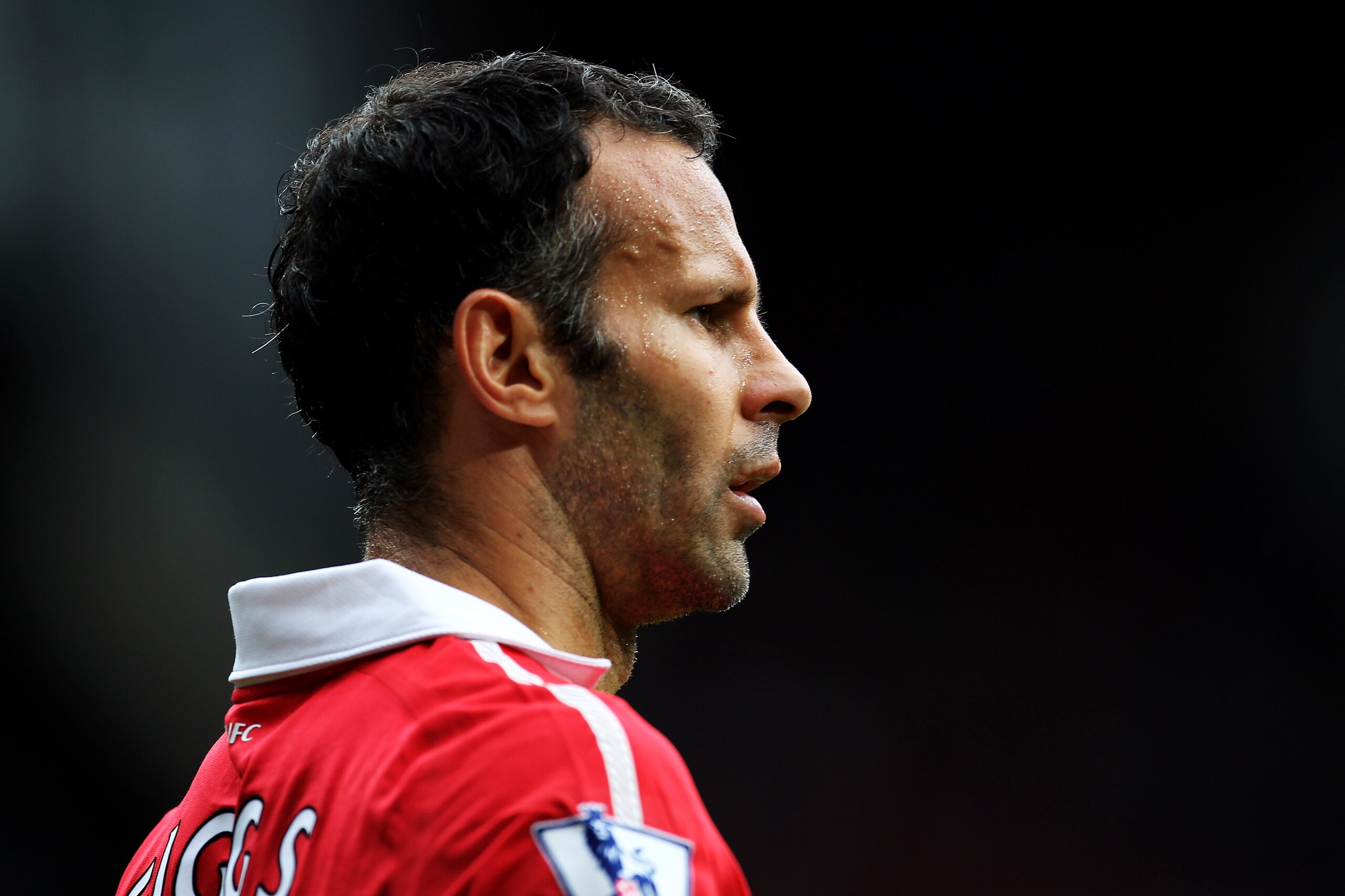 MANCHESTER, ENGLAND - AUGUST 28:   Ryan Giggs of Manchester United looks on during the Barclays Premier League match between Manchester United and West Ham United at Old Trafford on August 28, 2010 in Manchester, England. (Photo by Alex Livesey/Getty Imag