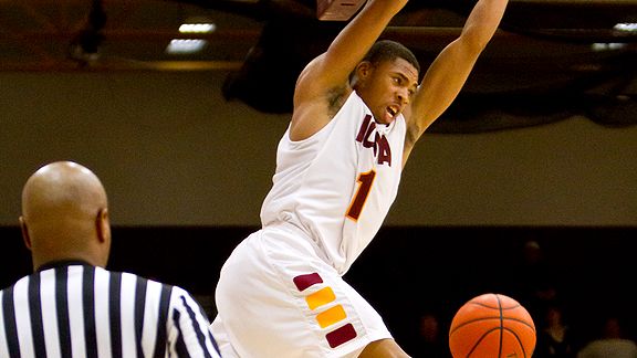 Photo credit:  Warren Rosenberg/ICGaels.com