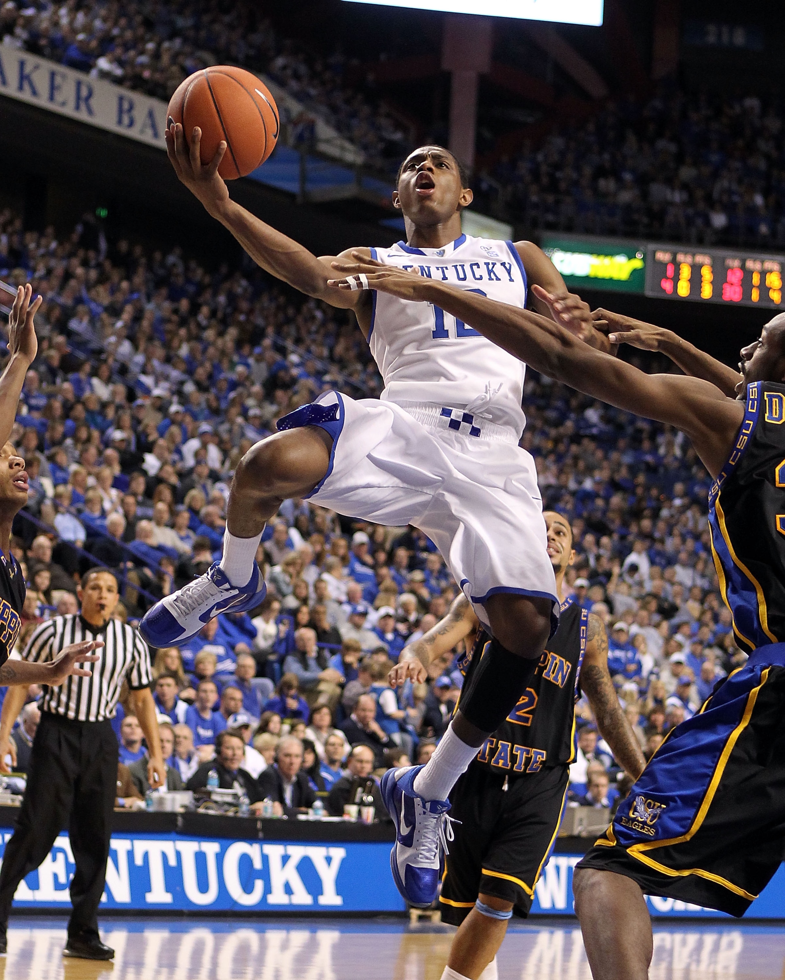 LEXINGTON, KY - DECEMBER 28: Brandon Knight #12 of the Kentucky Wildcats shoots the ball during the game against the Coppin State Eagles at Rupp Arena on December 28, 2010 in Lexington, Kentucky. Kentucky won 91-61. (Photo by Andy Lyons/Getty Images) LEXINGTON, KY - DECEMBER 28: Brandon Knight #12 of the Kentucky Wildcats shoots the ball during the game against the Coppin State Eagles at Rupp Arena on December 28, 2010 in Lexington, Kentucky. Kentucky won 91-61. (Photo by Andy Lyons/Getty Images)
