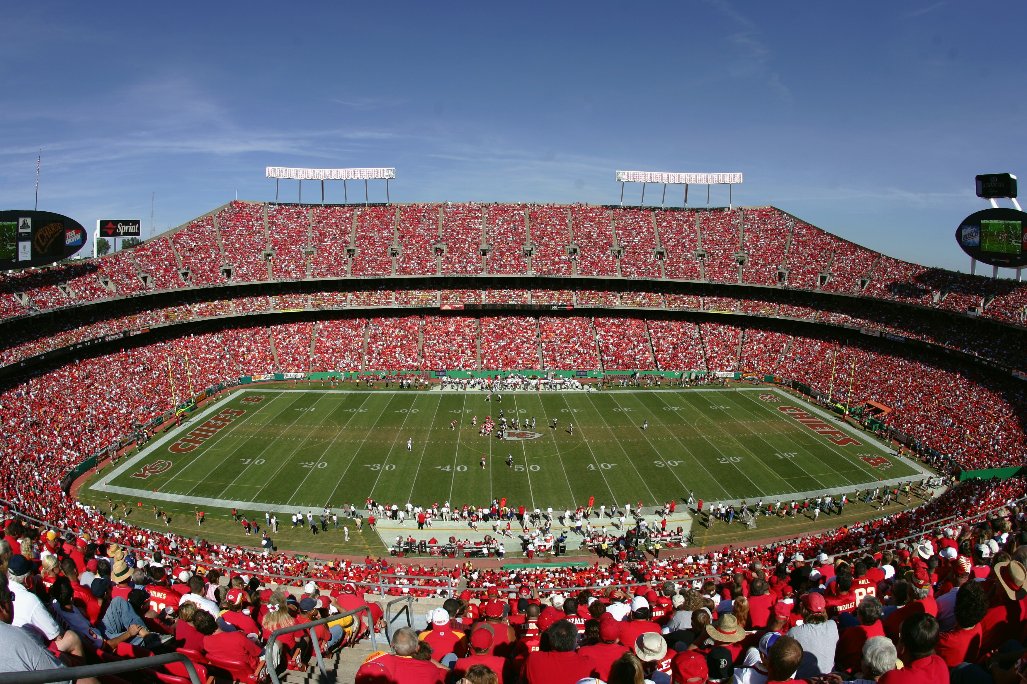 KANSAS CITY, MO - SEPTEMBER 26:  A general view of the stadium during the game between the Houston Texans and the Kansas City Chiefs at Arrowhead Stadium on September 26, 2004 in Kansas City, Missouri. The Texans won 24-21. (Photo by Donald Miralle/Getty